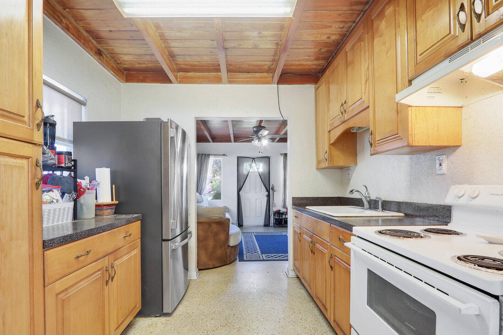 Galley Kitchen 01