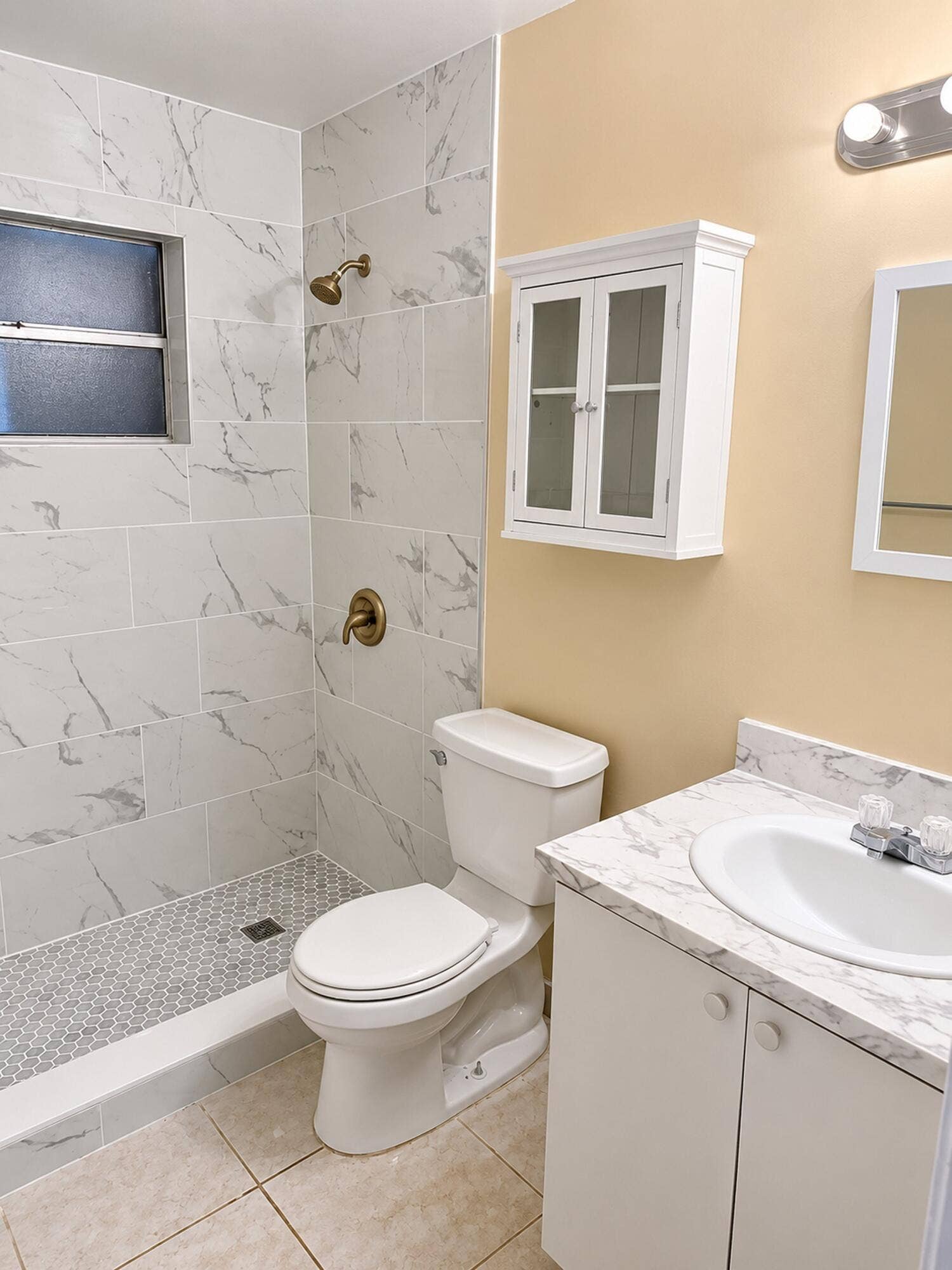 2302 Liberty Street, Hollywood, FL 33020 Guest Bathroom