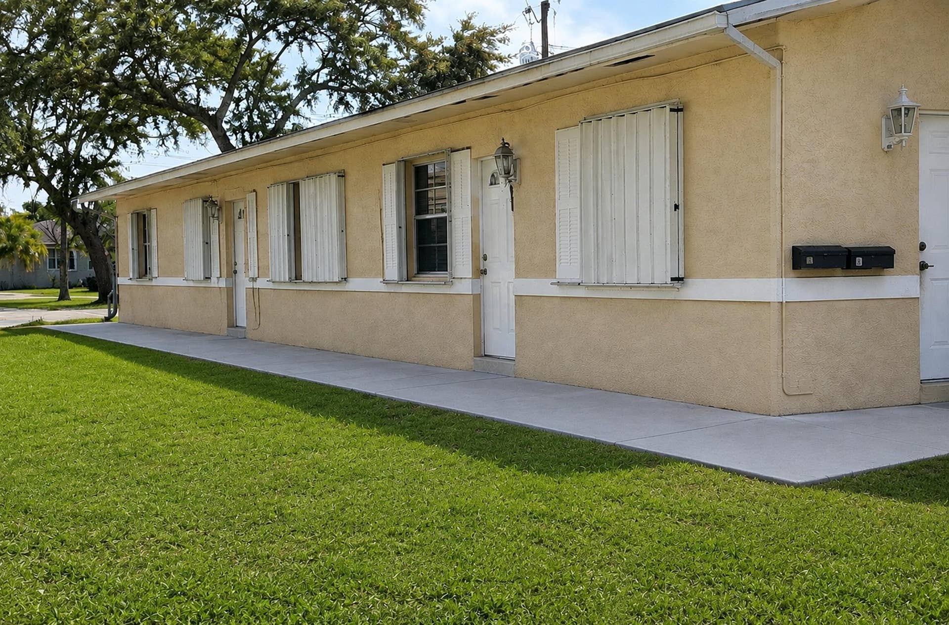 2302 Liberty Street, Hollywood, FL 33020 Front of Property
