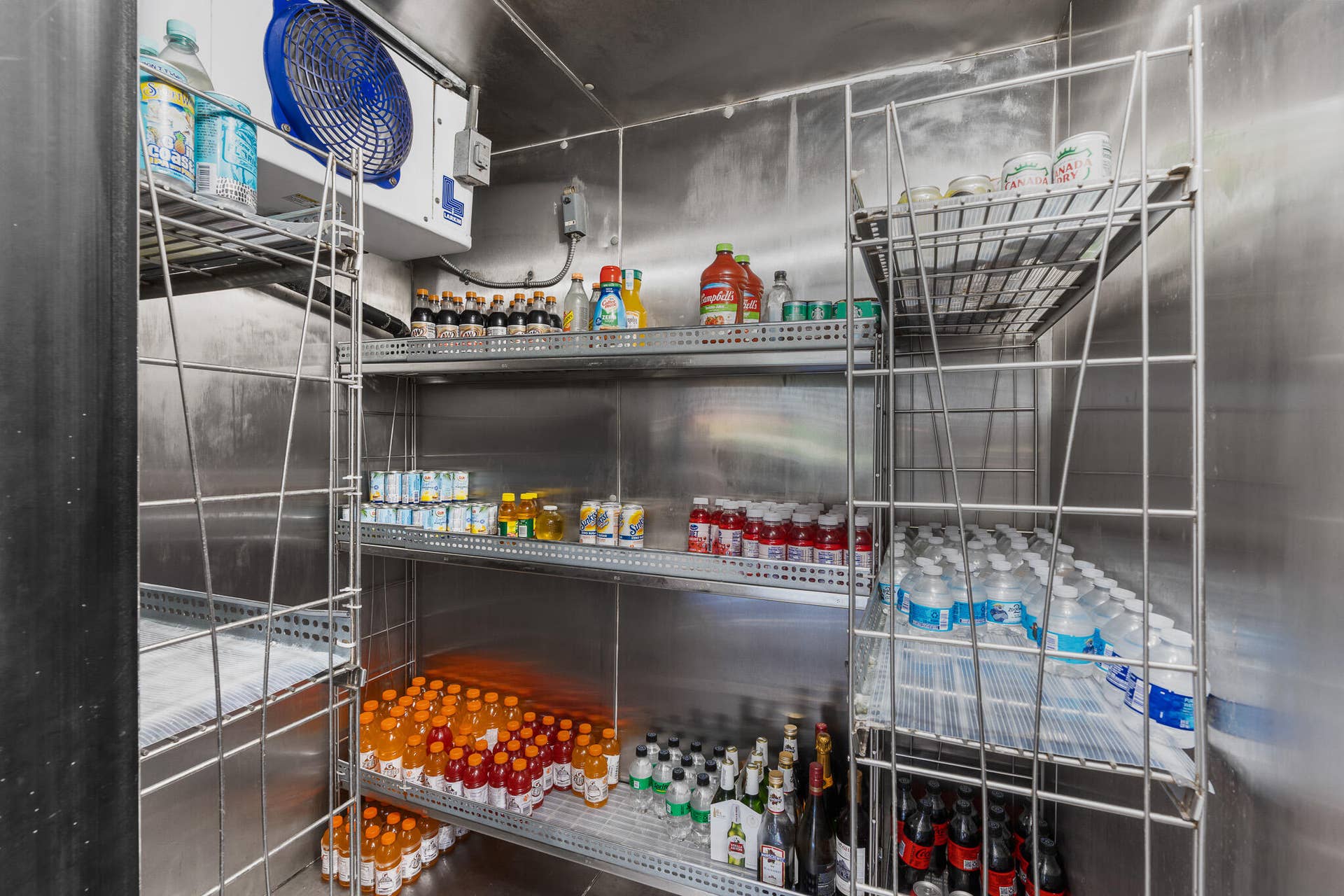 1800 EAGLE TRACE Boulevard, Coral Springs, FL 33071 Walk-in fridge
