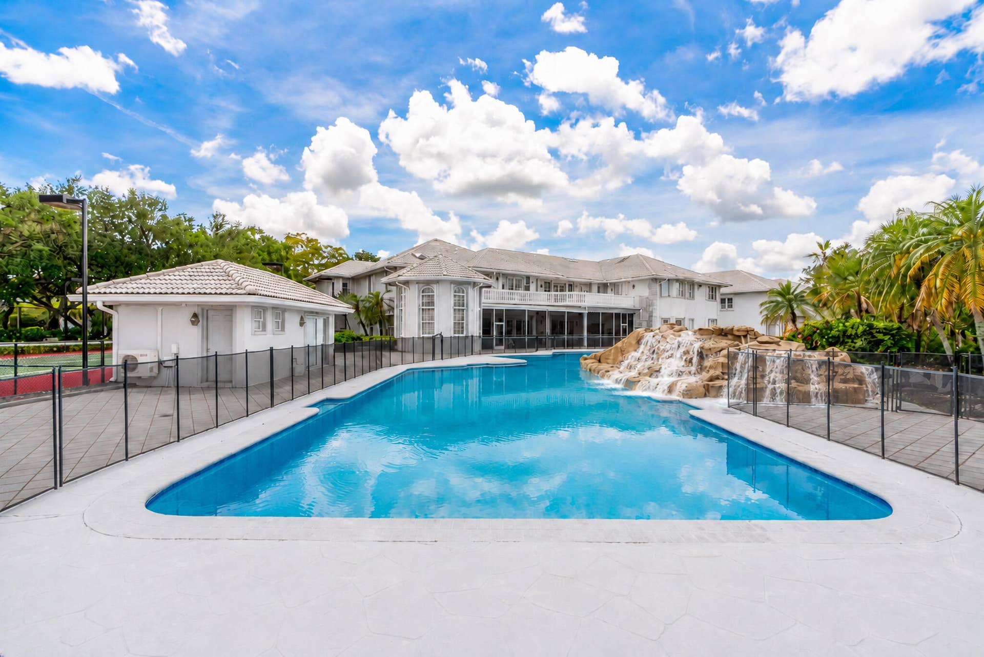 1800 EAGLE TRACE Boulevard, Coral Springs, FL 33071 5