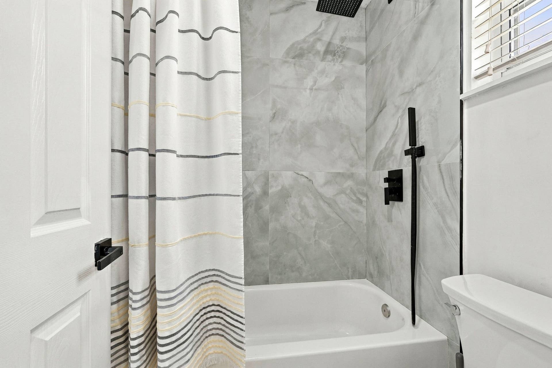 33_bathroom