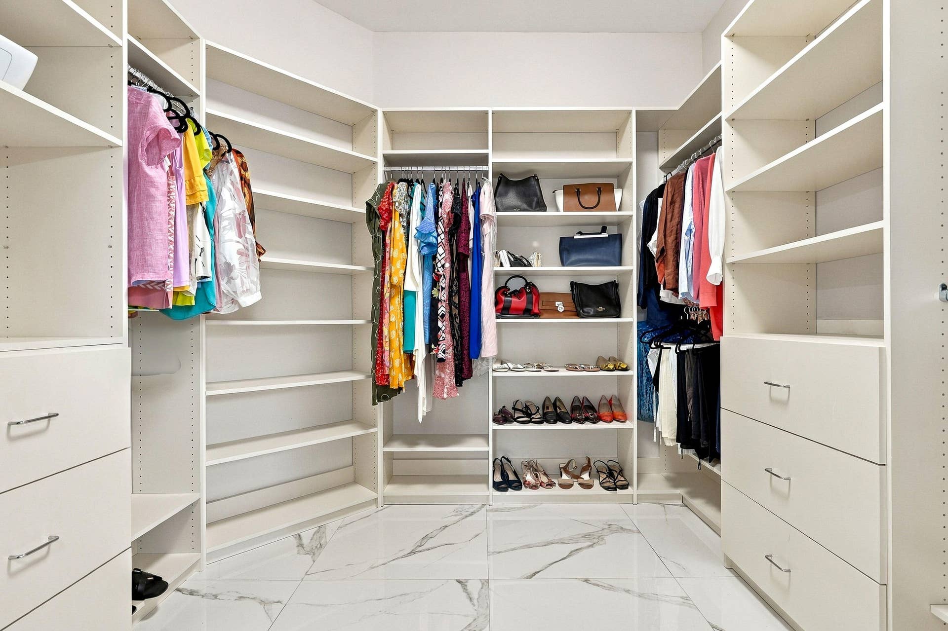 26_primary closet