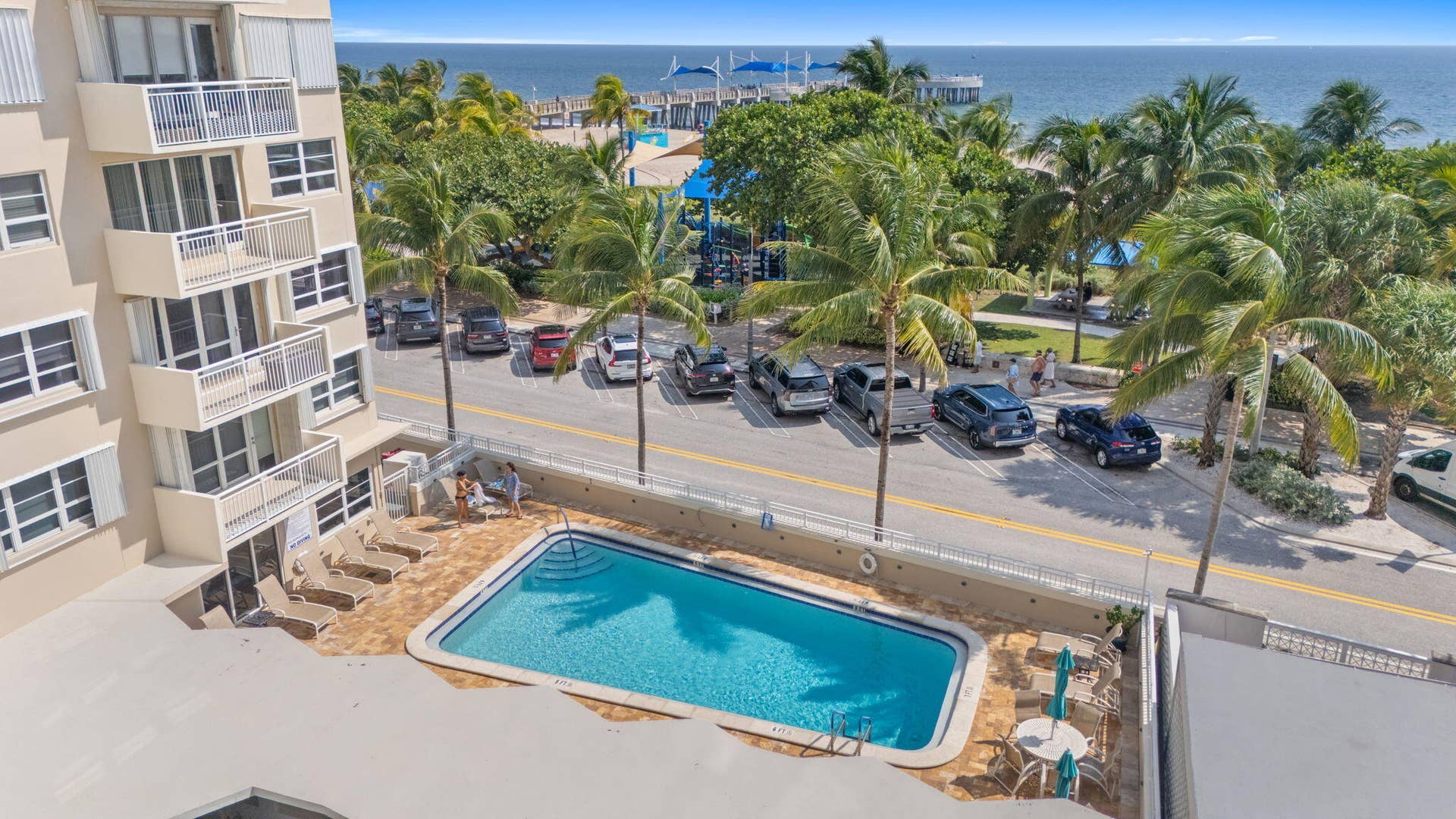 133 N POMPANO BEACH Boulevard, #PH-11, Pompano Beach, FL 33062 Pool