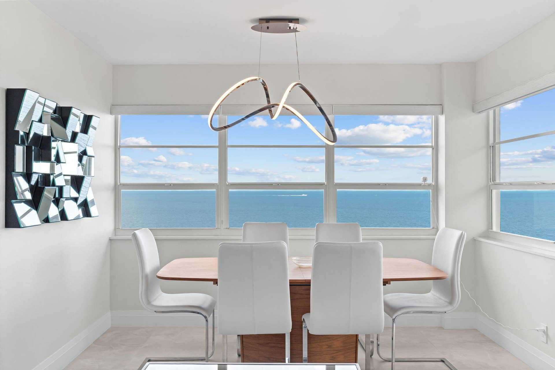 133 N POMPANO BEACH Boulevard, #PH-11, Pompano Beach, FL 33062 Dining Room
