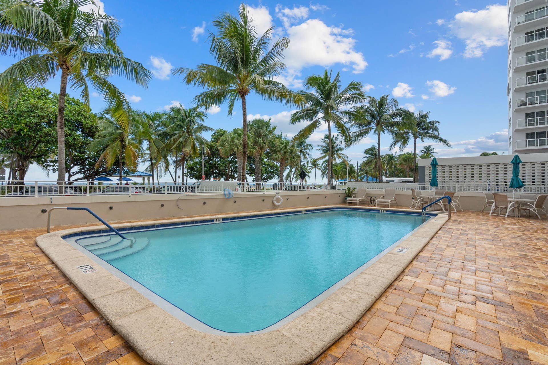 133 N POMPANO BEACH Boulevard, #PH-11, Pompano Beach, FL 33062 Pool