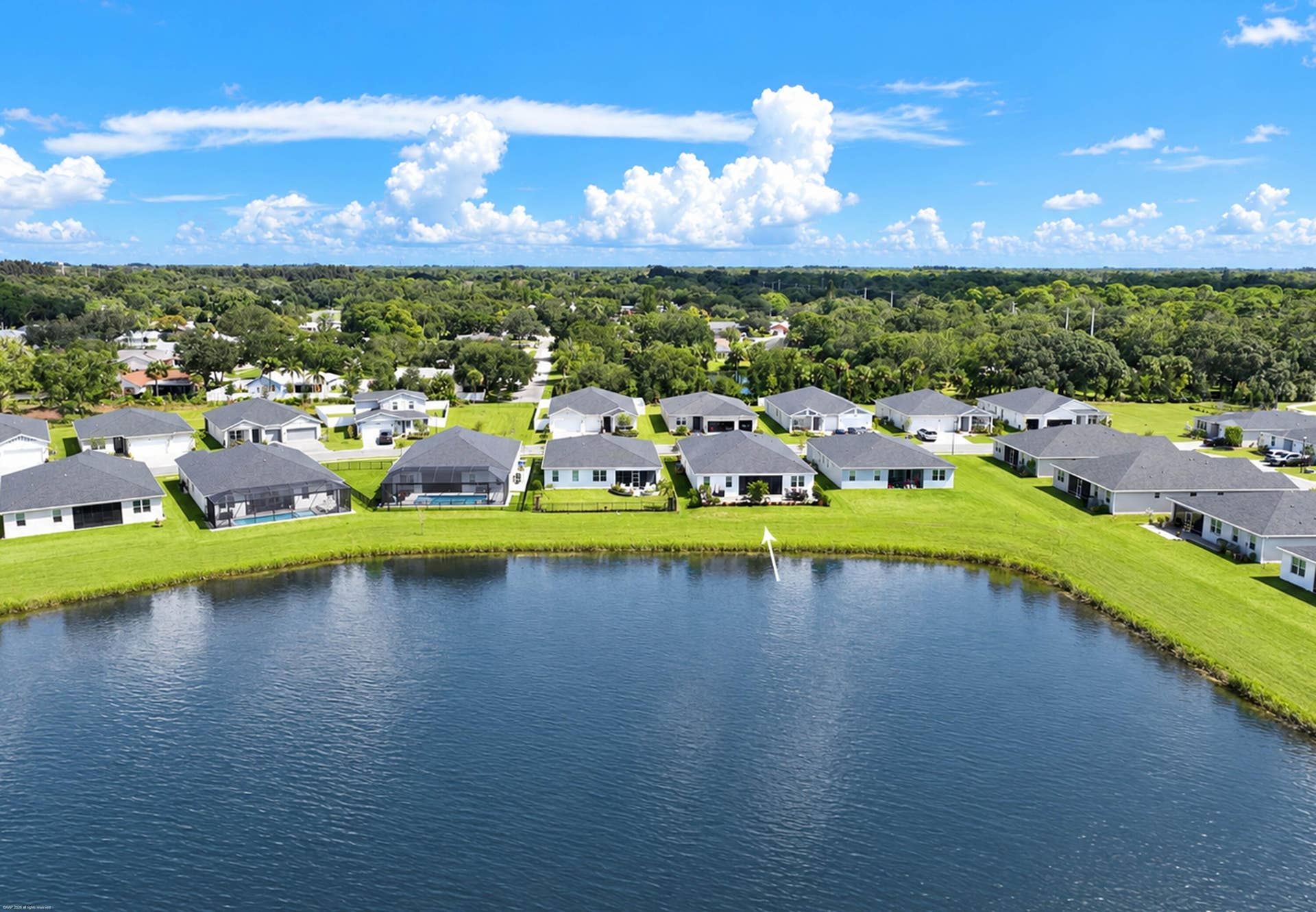 Aerial of the lake and the Hampton Park setting