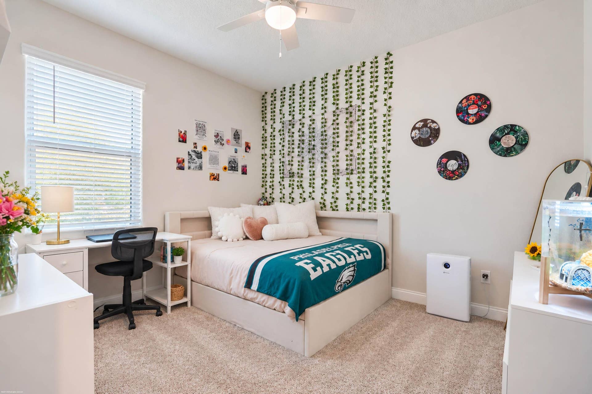 Guest bedroom