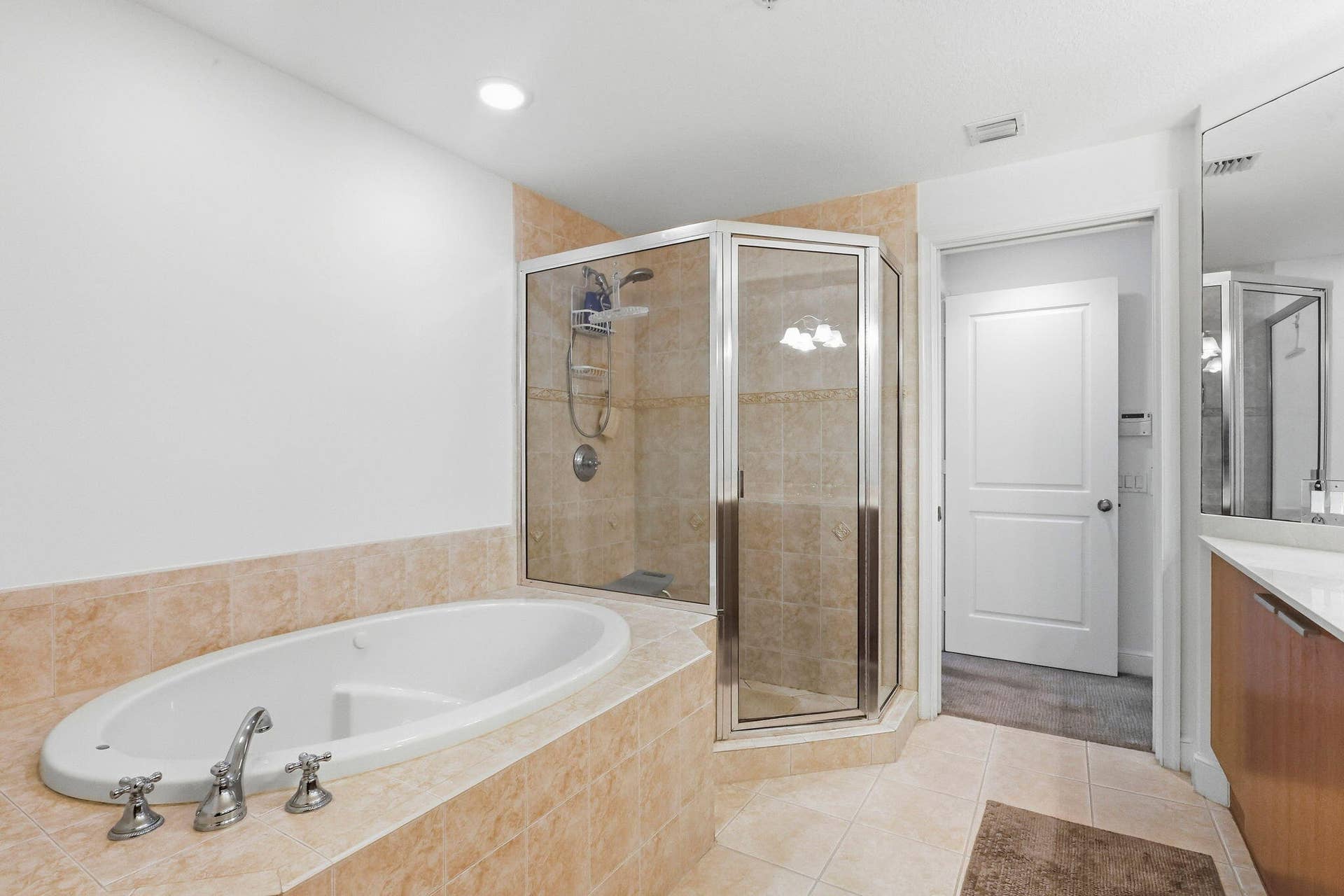 309 E OCEAN Avenue, #202, Lantana, FL 33462 39-web-or-mls-055_0E2A0962