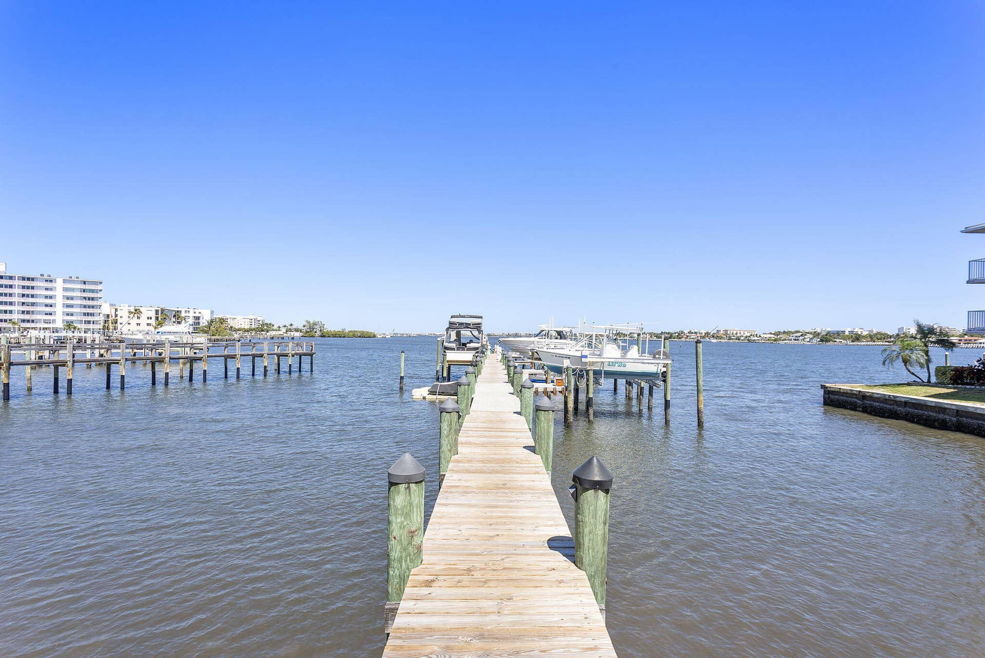 309 E OCEAN Avenue, #202, Lantana, FL 33462 77-web-or-mls-54-print-0E2A9563