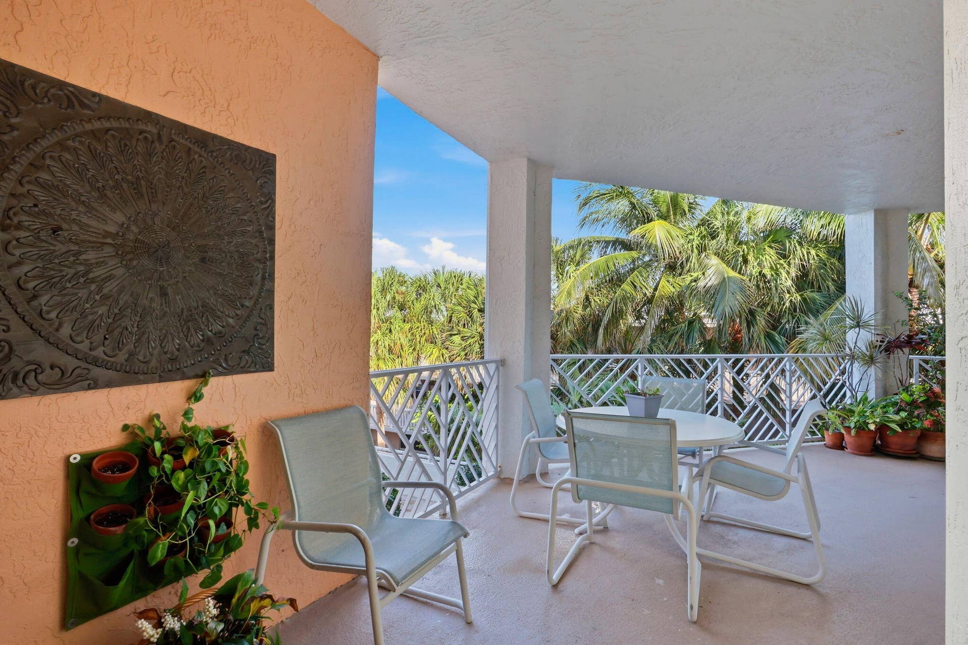 309 E OCEAN Avenue, #202, Lantana, FL 33462 44-web-or-mls-060_0E2A0839