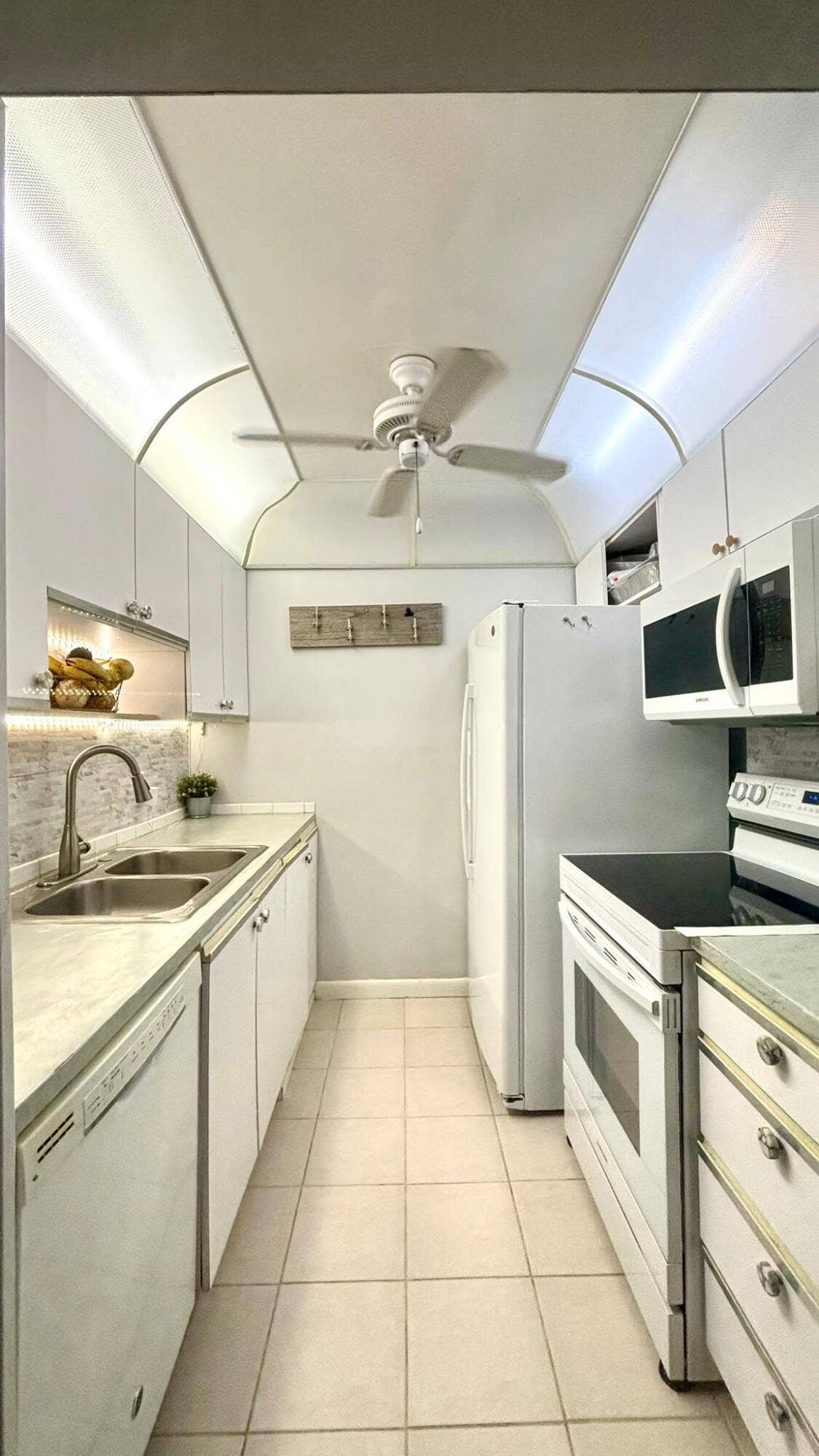 2 NEWPORT A Drive, #2, Deerfield Beach, FL 33442 a287c0d2-a8ff-409f-843d-68c15b937811