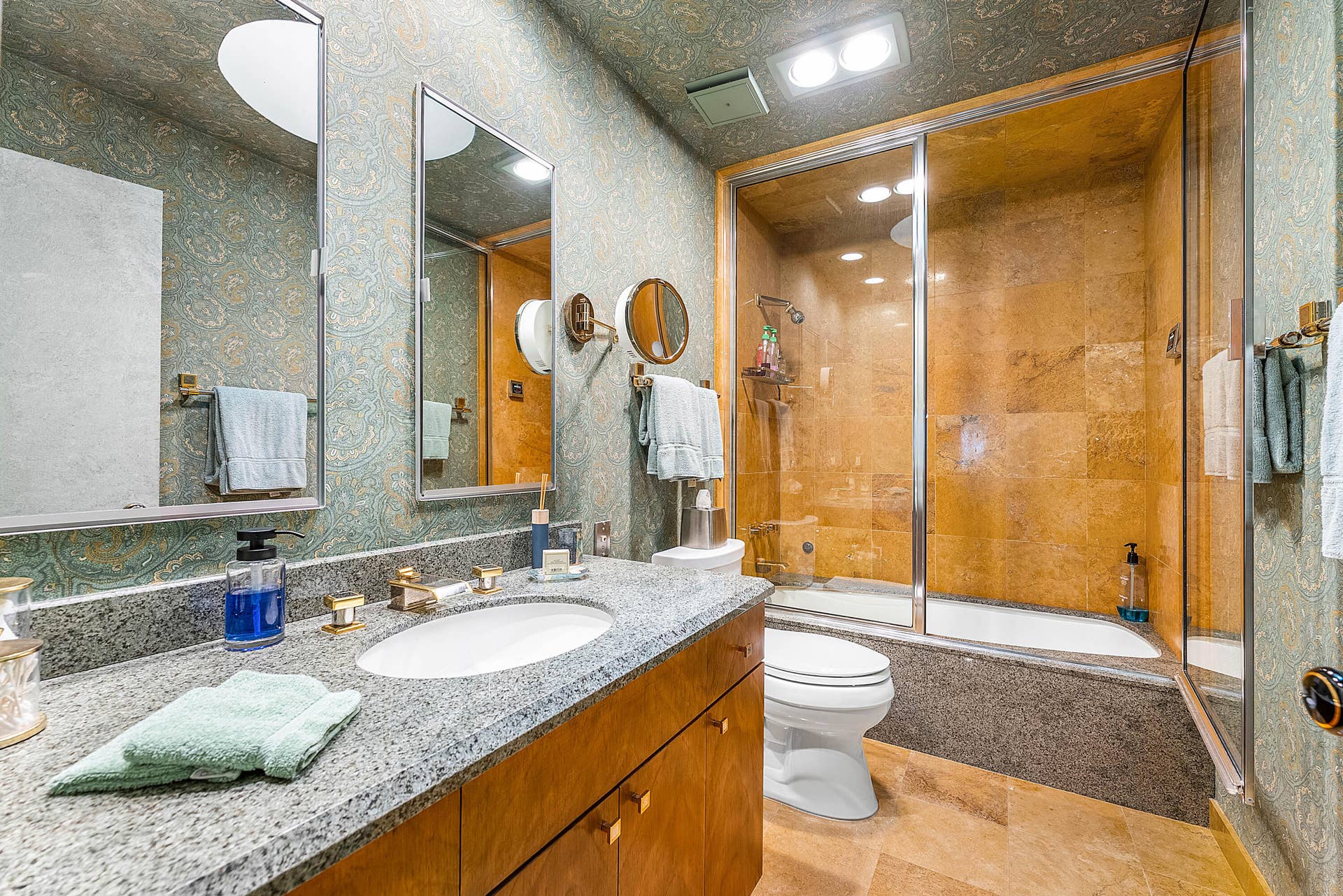 13 Sloans Curve Drive, Palm Beach, FL 33480 038-13SloansCurveDrive-PalmBeach-FL-3348