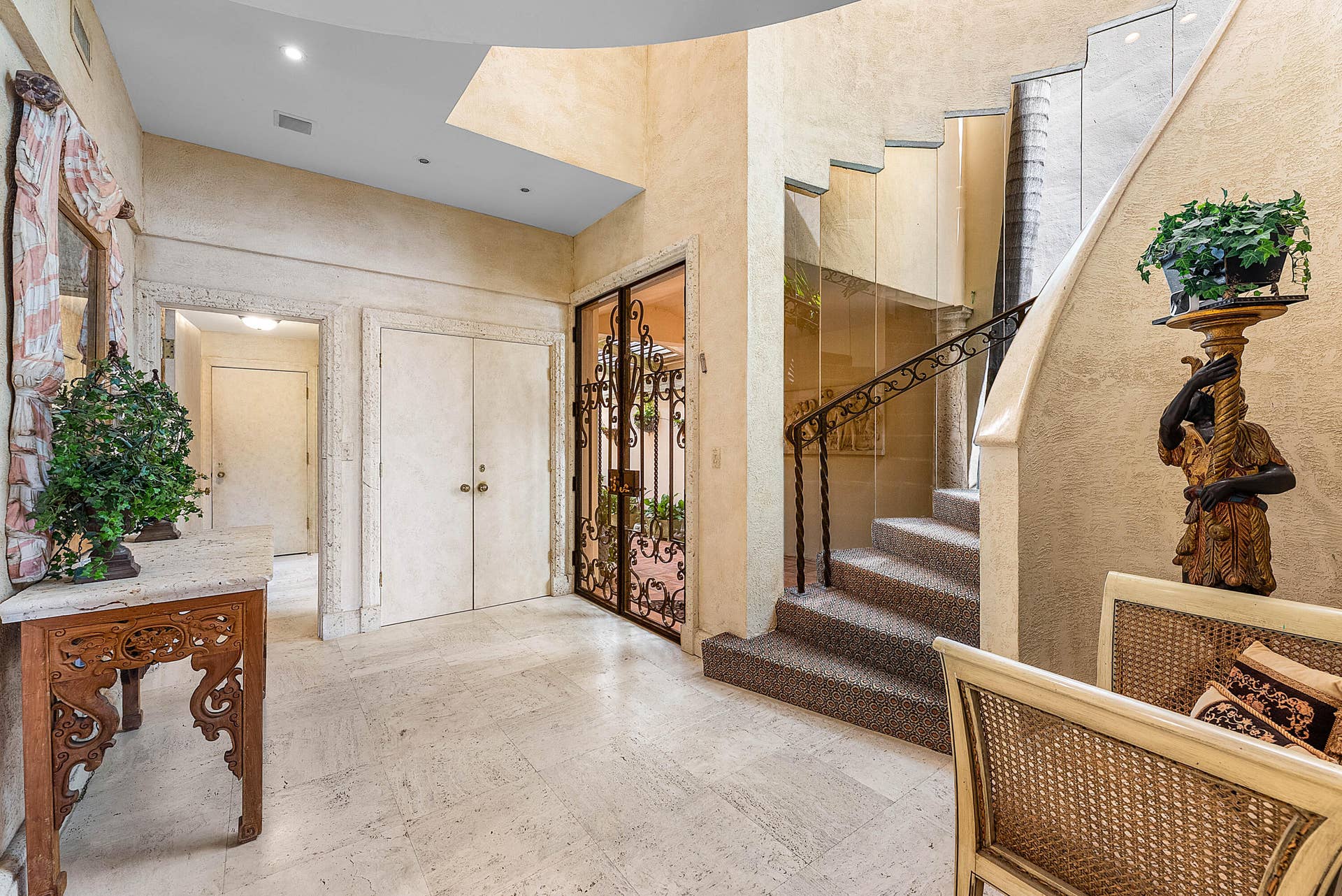 13 Sloans Curve Drive, Palm Beach, FL 33480 008-13SloansCurveDrive-PalmBeach-FL-3348