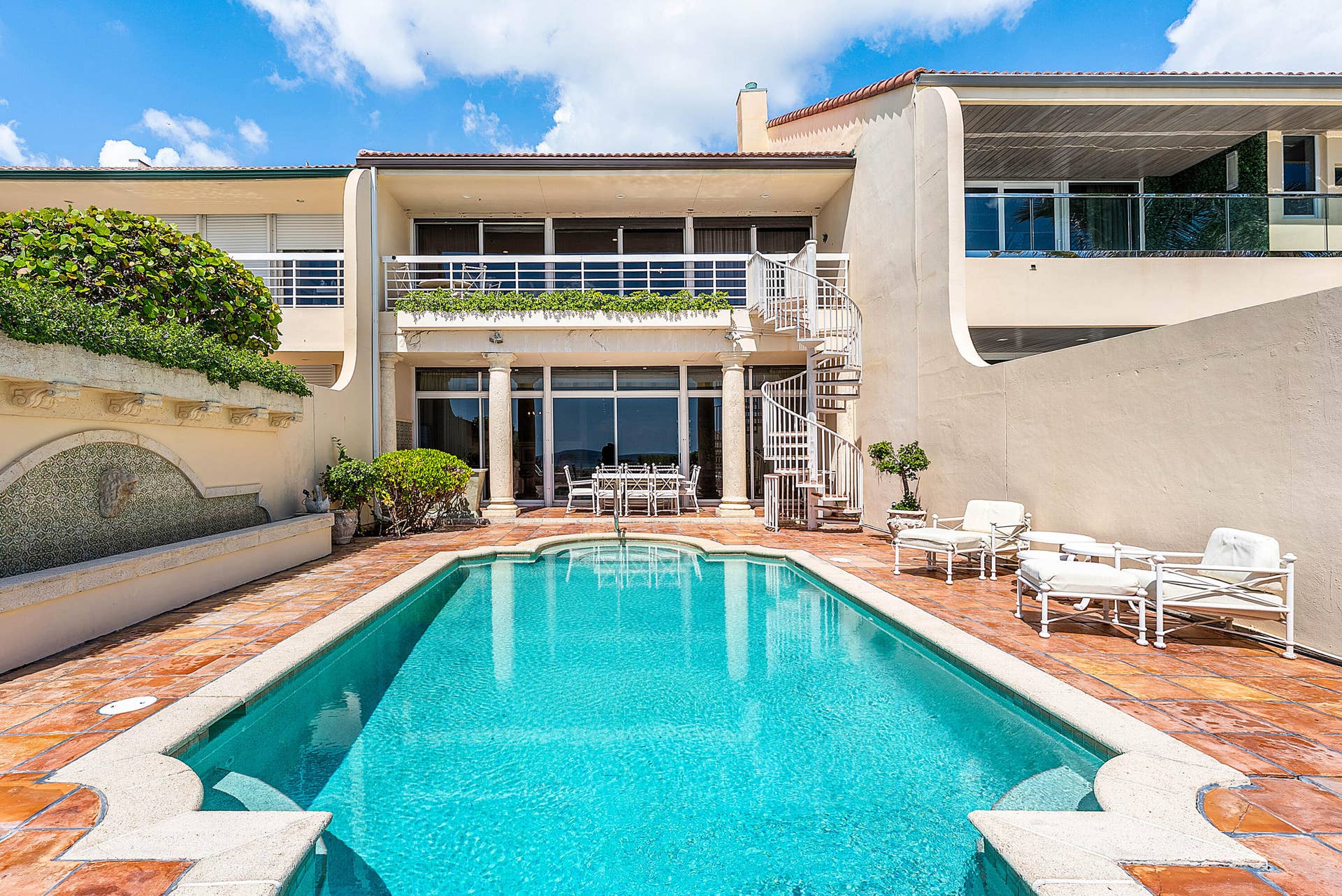 13 Sloans Curve Drive, Palm Beach, FL 33480 058-13SloansCurveDrive-PalmBeach-FL-3348