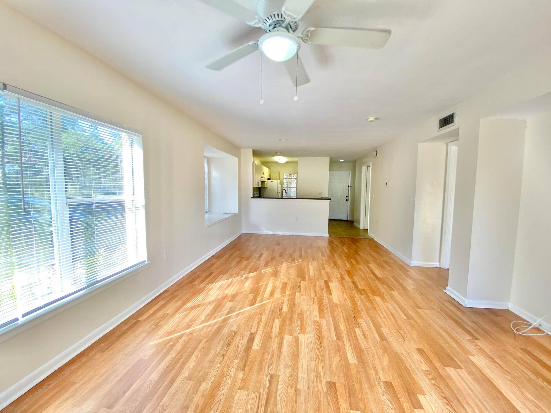 4839 Via Palm Lakes, #1108, West Palm Beach, FL 33417 4839 Via Palm Lk #1108 - Living Room