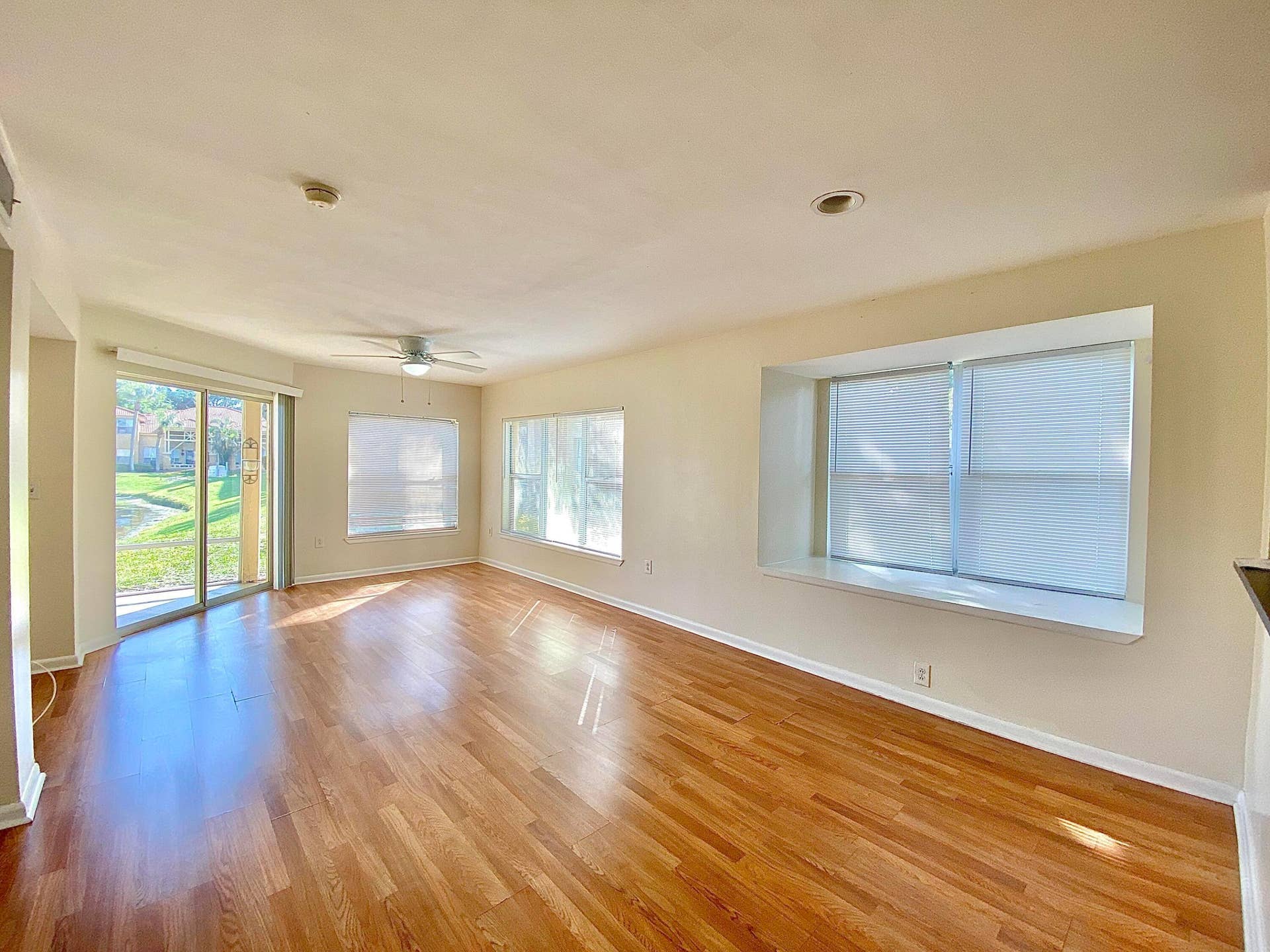 4839 Via Palm Lakes, #1108, West Palm Beach, FL 33417 4839 Via Palm Lk #1108 - Living Room