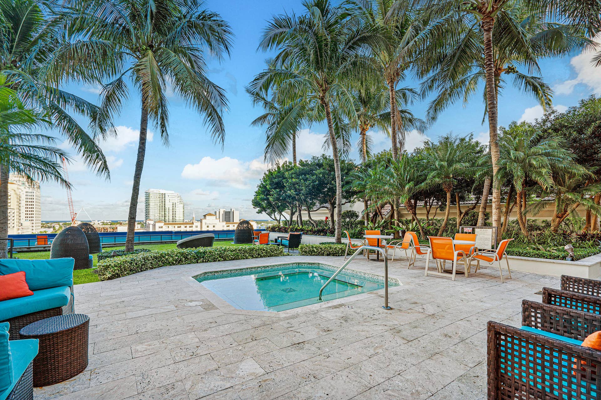 550 Okeechobee Boulevard, #1207, West Palm Beach, FL 33401 Hot Tub