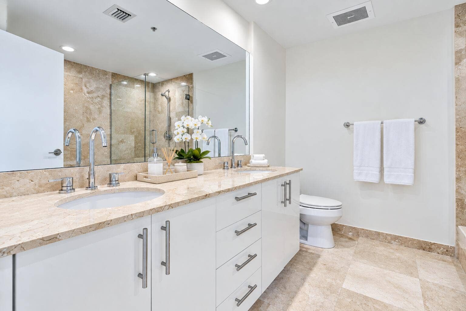 550 Okeechobee Boulevard, #1207, West Palm Beach, FL 33401 Bright Modern Luxury Bathroom