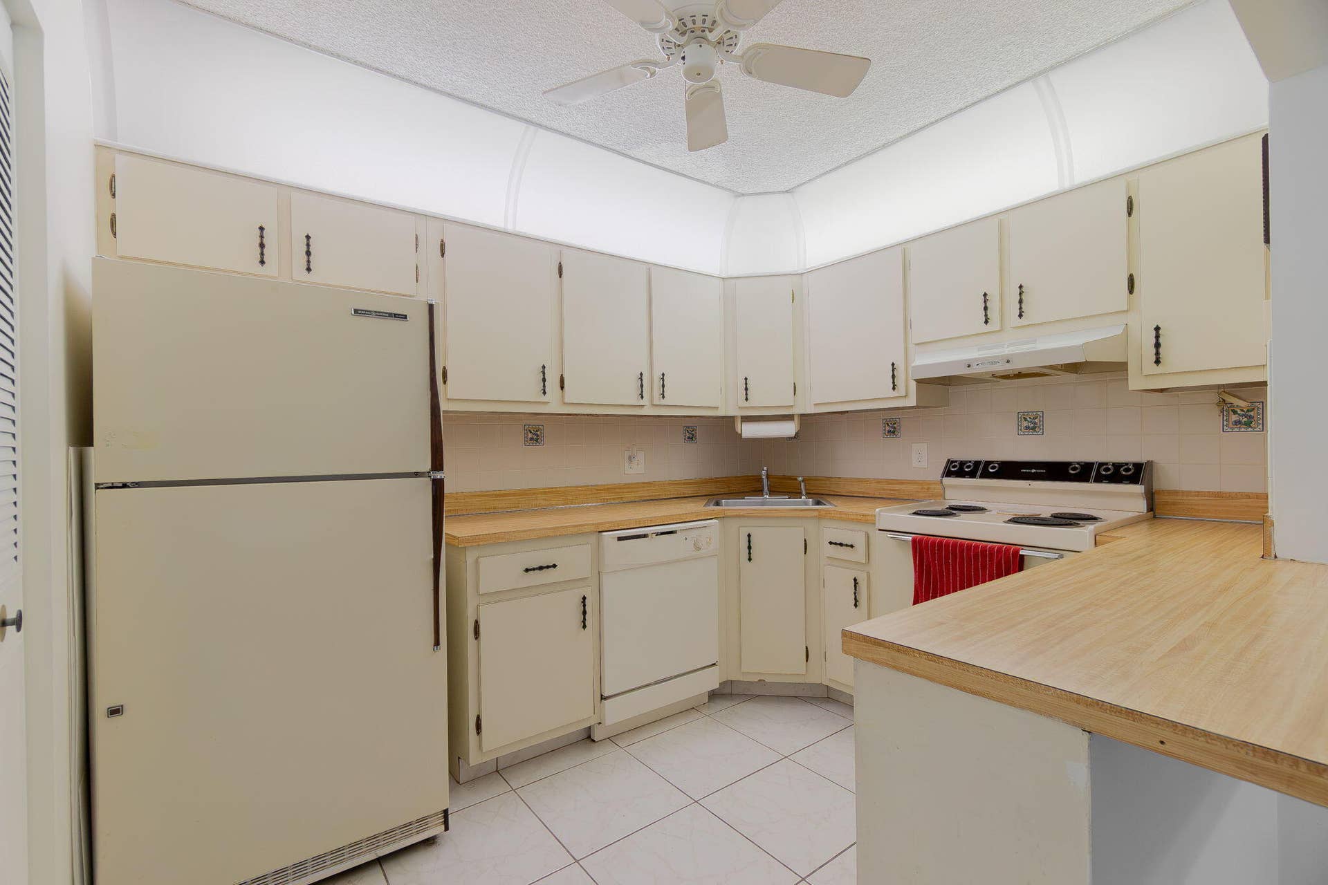 136 Lake Pine Circle, #A1, Greenacres, FL 33463 10-web-or-mls-DSC00739