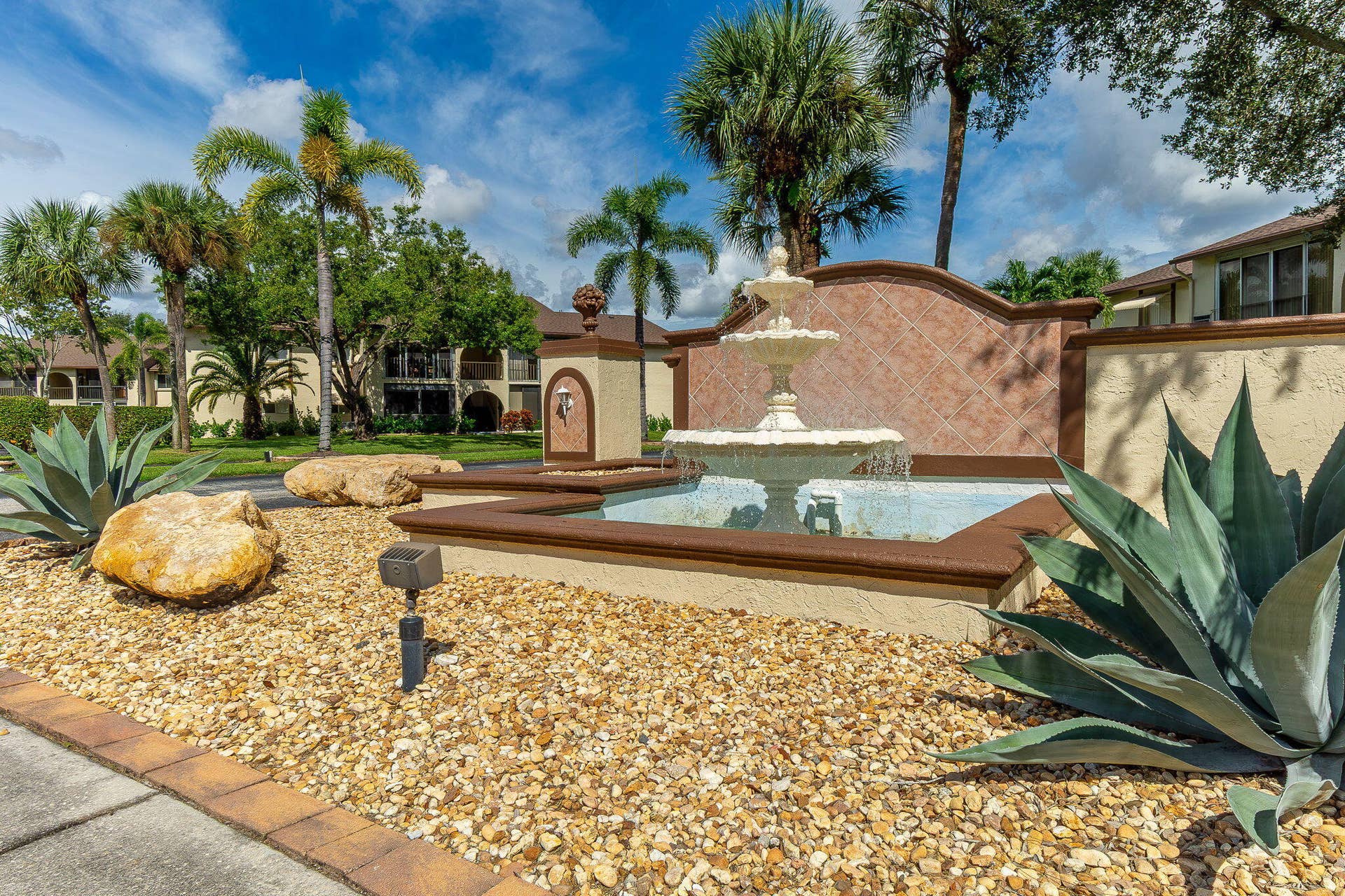 136 Lake Pine Circle, #A1, Greenacres, FL 33463 32-web-or-mls-DSC00770