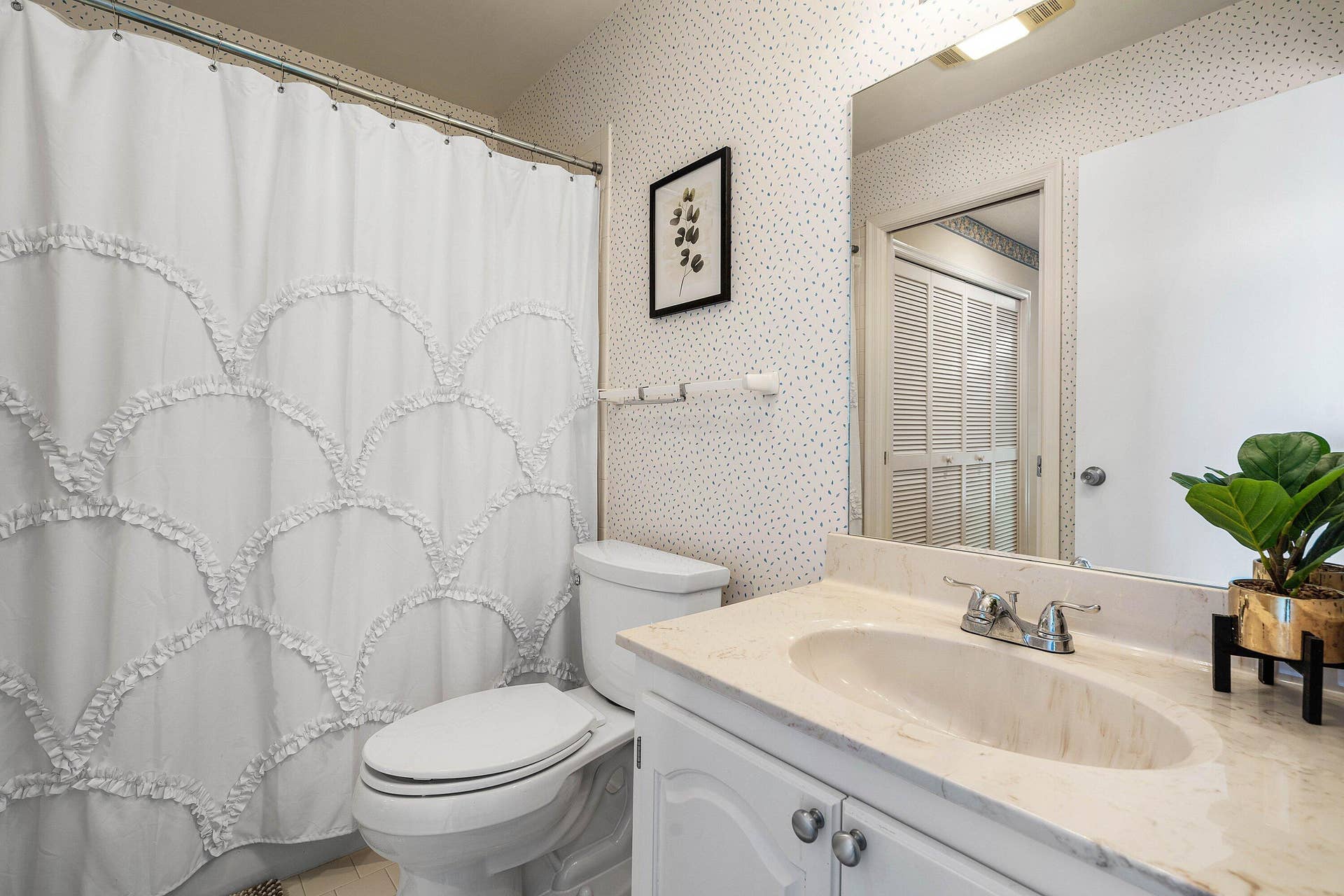 4660 Kittiwake Court, #Kingfisher, Boynton Beach, FL 33436 Guest bath