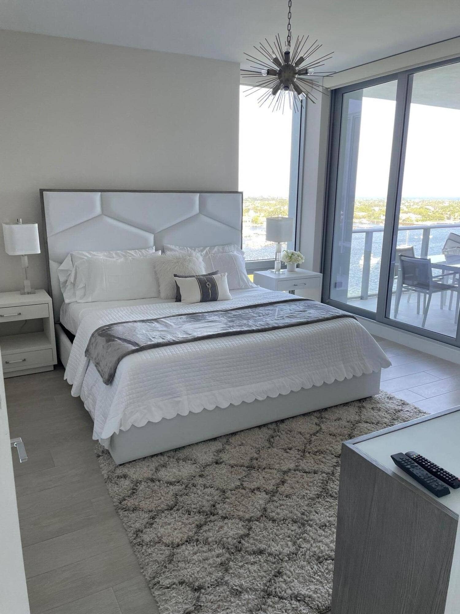 1 Water Club Way, #1403, North Palm Beach, North Palm Beach, FL 33408 5