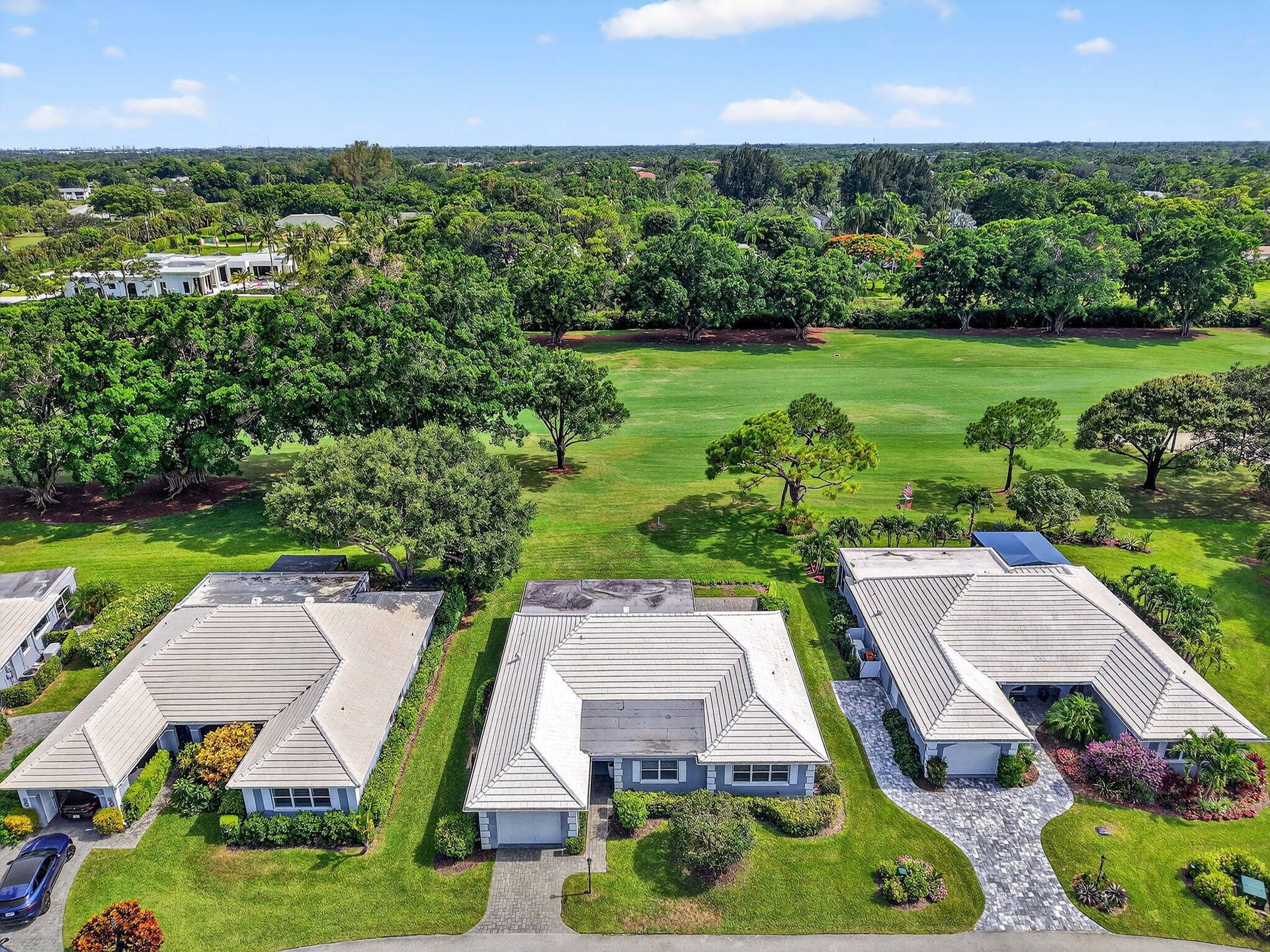 4860 S LAKE Drive, Boynton Beach, FL 33436 60-web-or-mls-DJI_20250731161741_0222_D