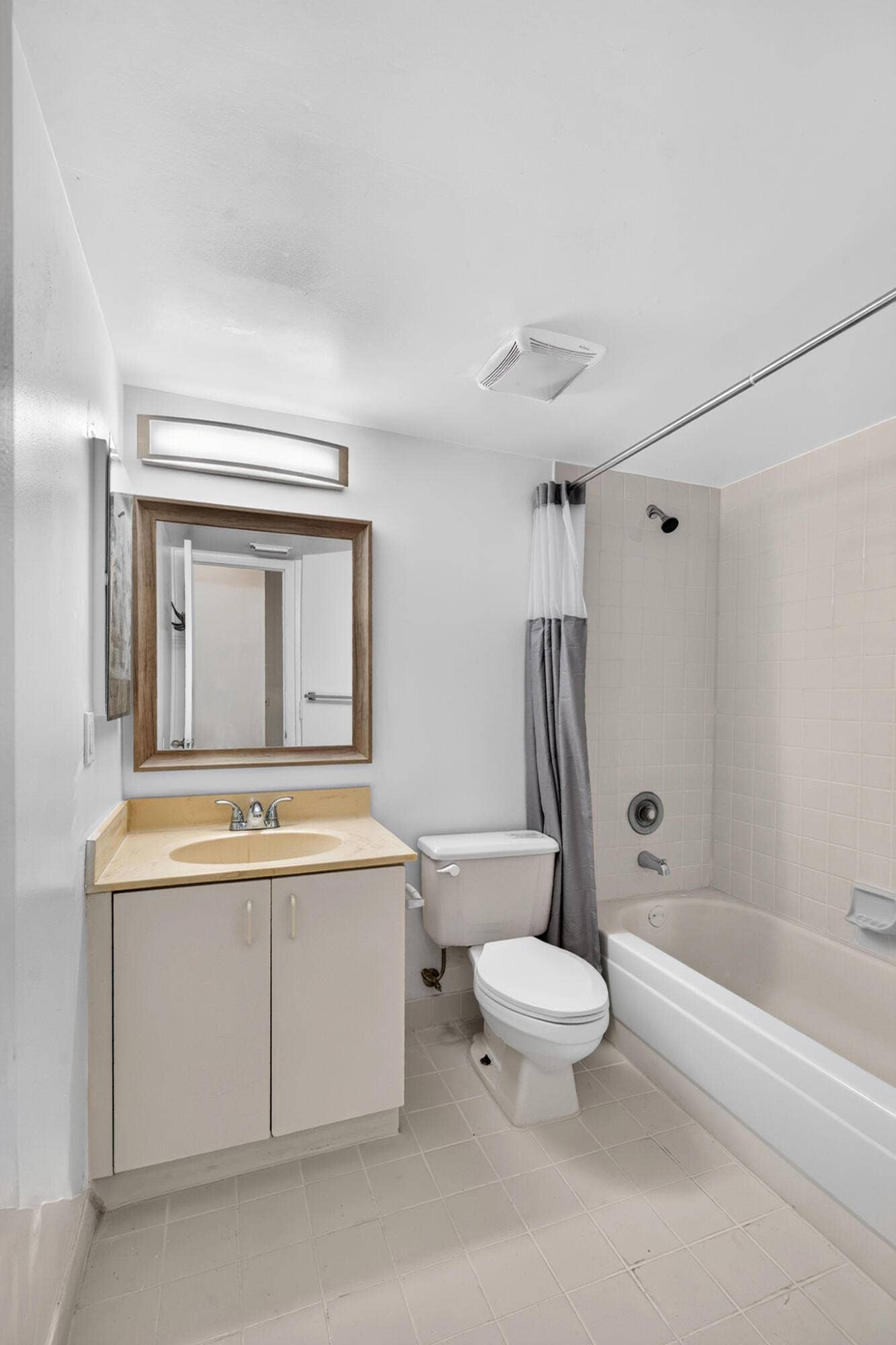 8741 Wiles Road, #305, Coral Springs, Coral Springs, FL 33067 SNP03160
