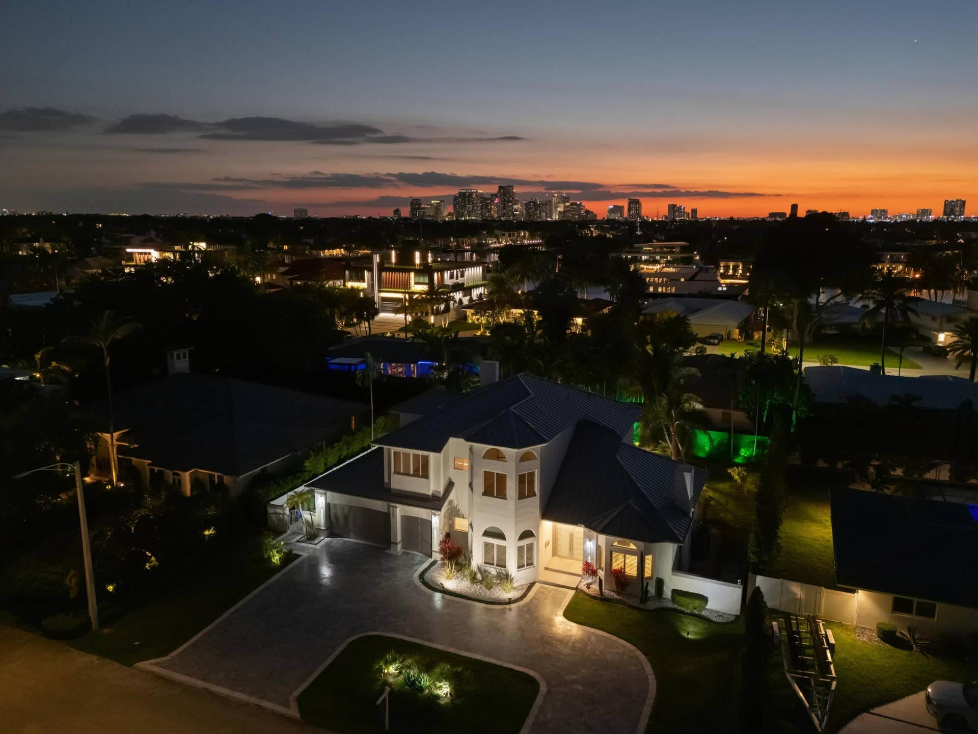 607 INTRACOASTAL Drive, Fort Lauderdale, FL 33304 DJI_20260323200259_0288_D (Copy)