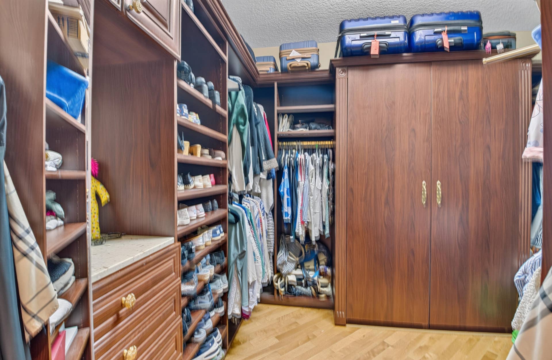 6946 MILANI Street, Lake Worth, FL 33467 LARGE Custom Closets