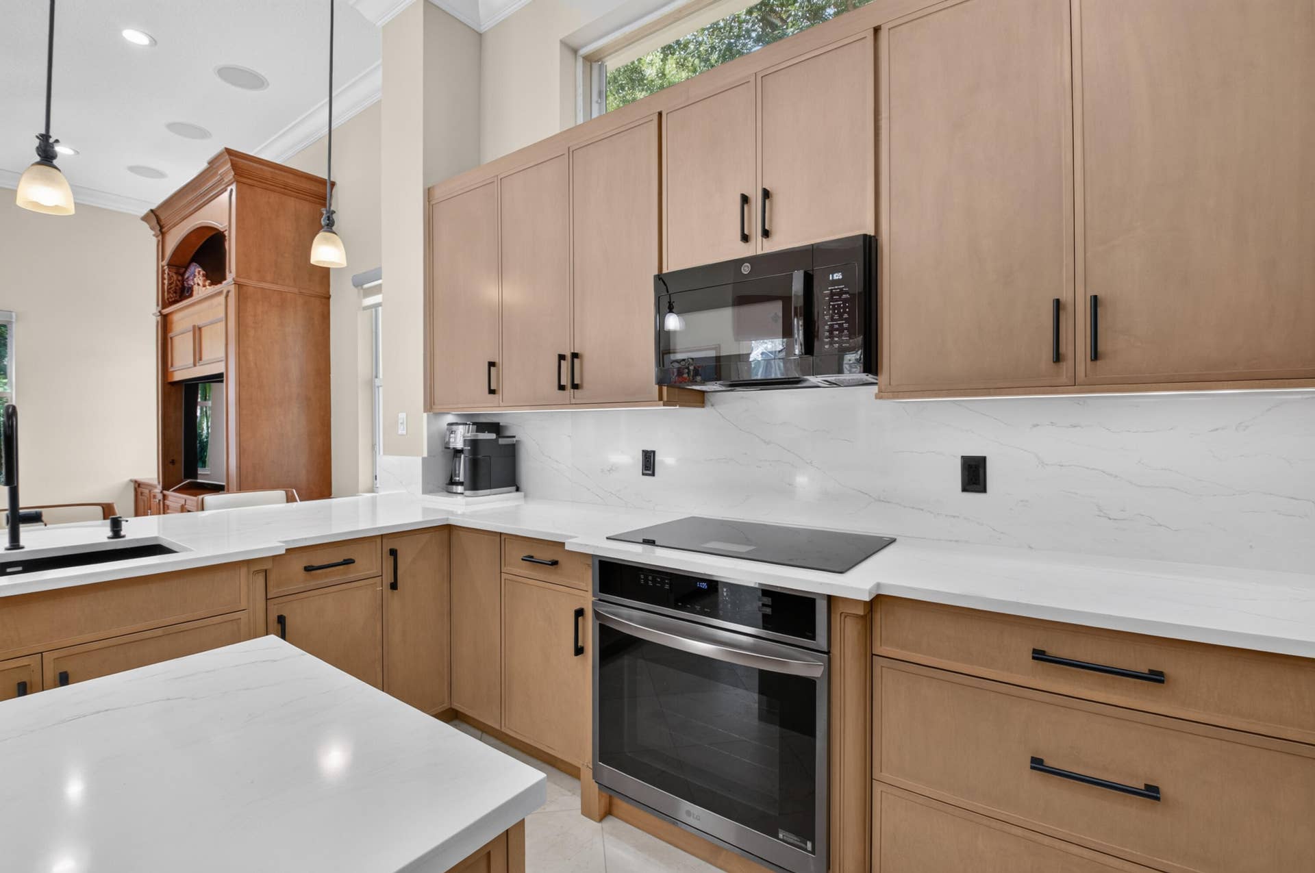 6946 MILANI Street, Lake Worth, FL 33467 Kitchen