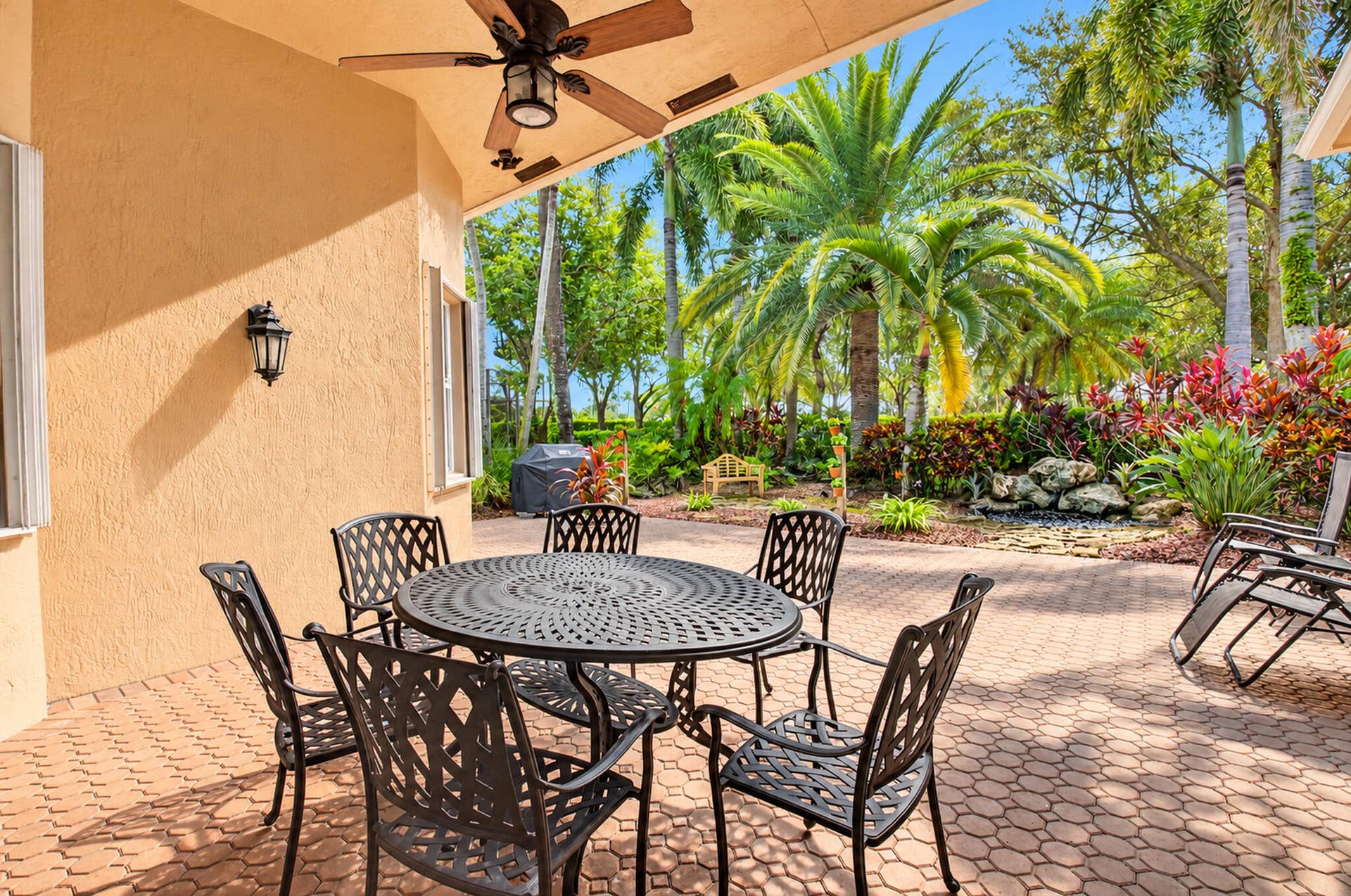 6946 MILANI Street, Lake Worth, FL 33467 Patio