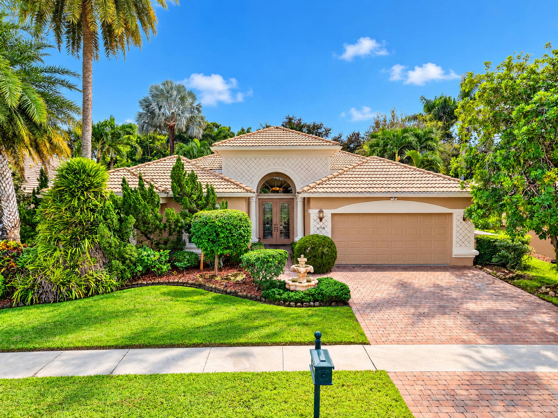 6946 MILANI Street, Lake Worth, FL 33467 Front