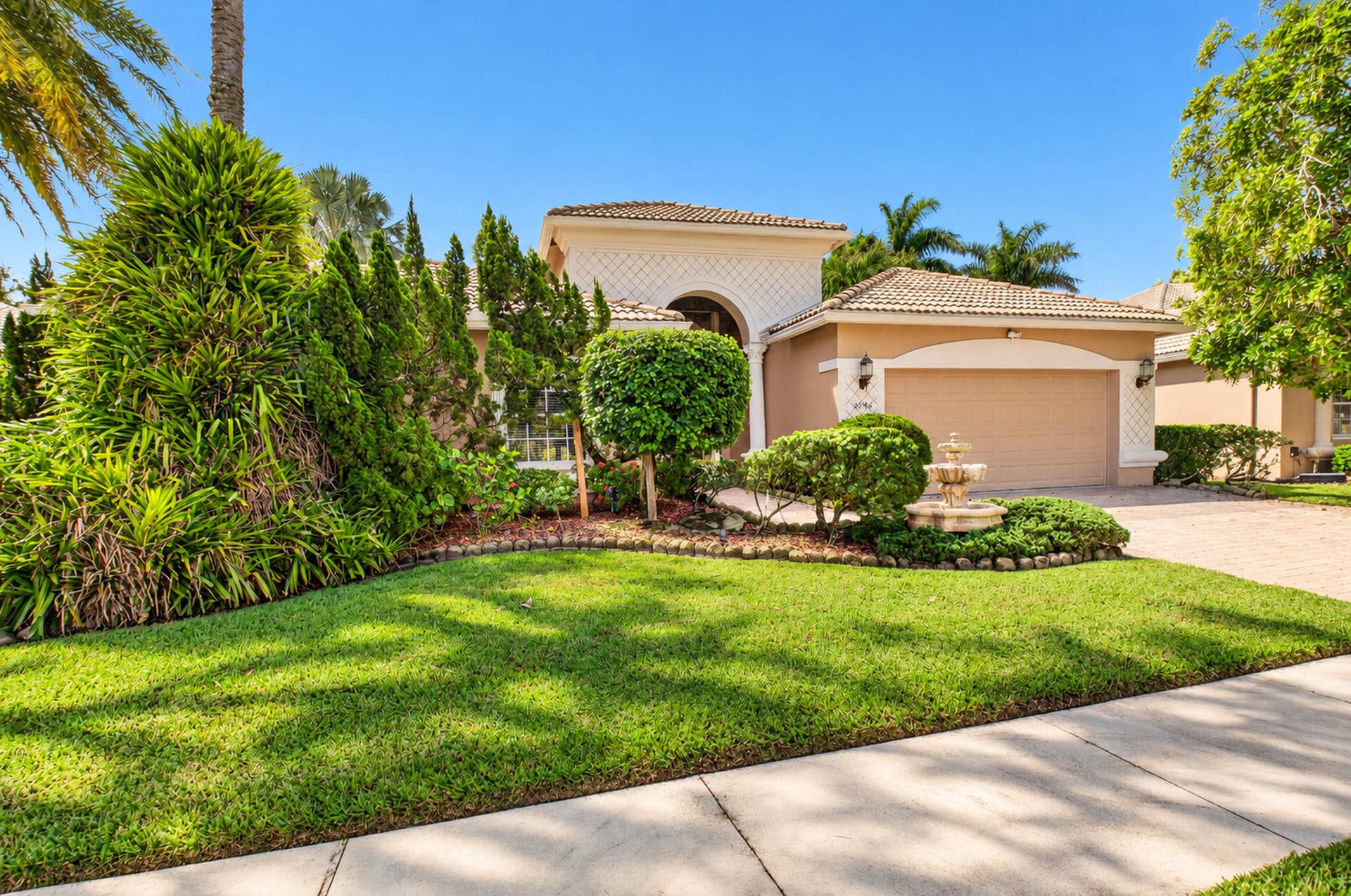 6946 MILANI Street, Lake Worth, FL 33467 Front