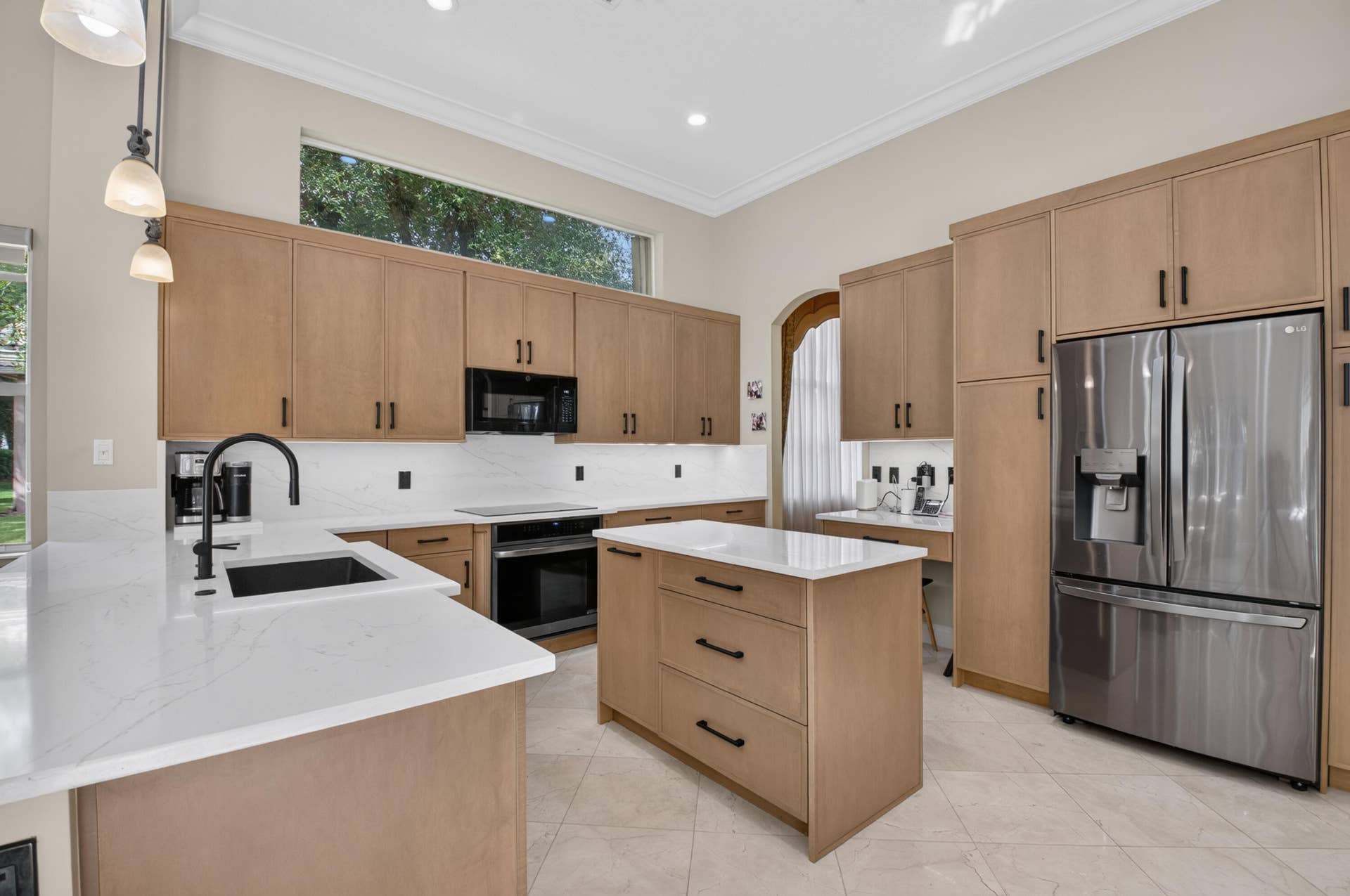 6946 MILANI Street, Lake Worth, FL 33467 Kitchen