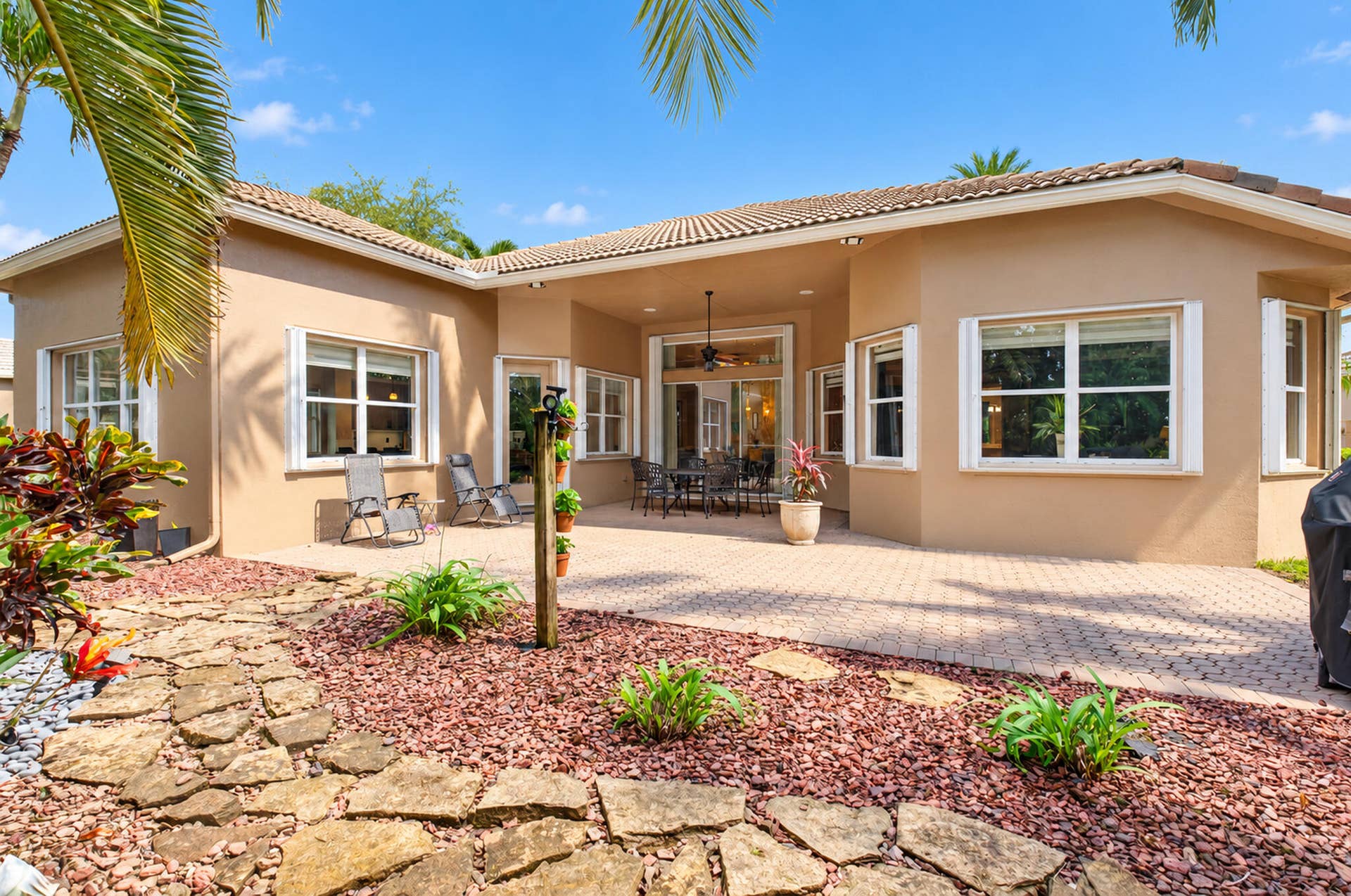 6946 MILANI Street, Lake Worth, FL 33467 Patio