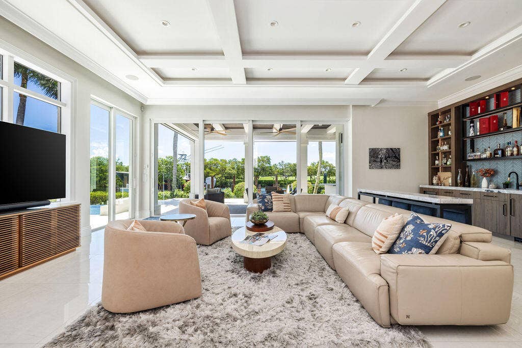 792 HARBOUR ISLE Court, North Palm Beach, FL 33410 ET6A4540