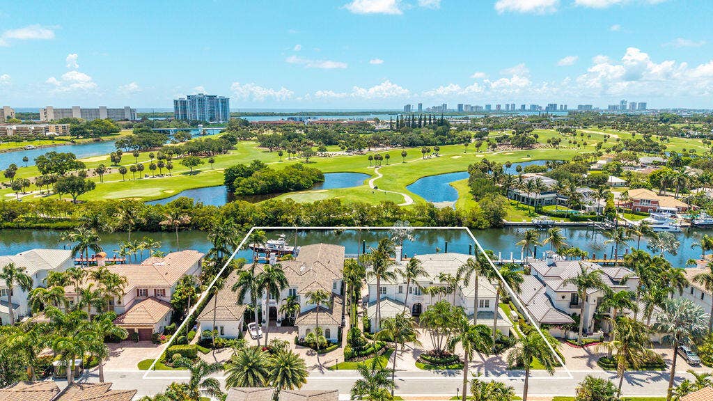 792 HARBOUR ISLE Court, North Palm Beach, FL 33410 DJI_20260520000625_0839_D_WB