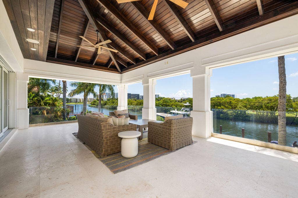 792 HARBOUR ISLE Court, North Palm Beach, FL 33410 ET6A4518