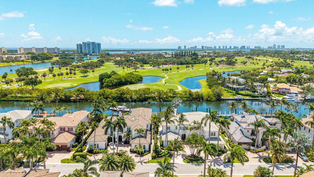 792 HARBOUR ISLE Court, North Palm Beach, FL 33410 DJI_20260520000625_0839_D