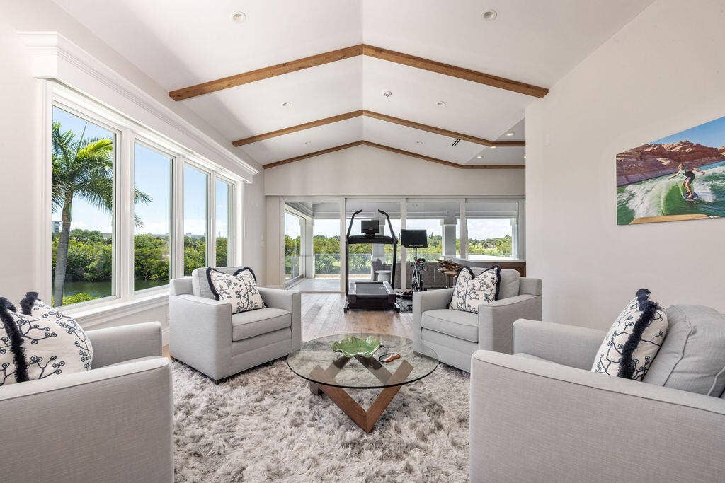 792 HARBOUR ISLE Court, North Palm Beach, FL 33410 ET6A4491