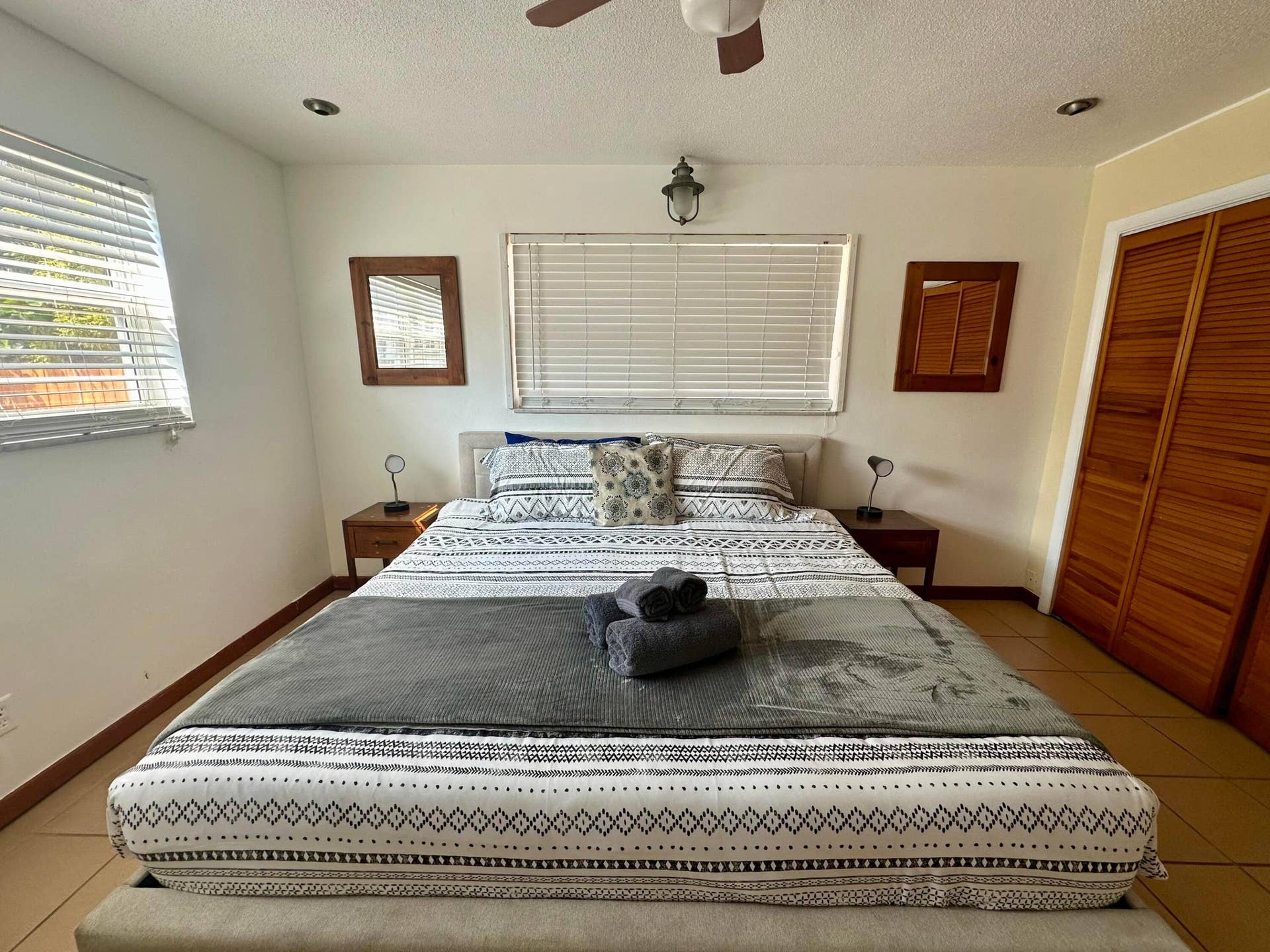 500 SE 9TH Court, #1-2, Fort Lauderdale, FL 33316 Bedroom 2 Beige