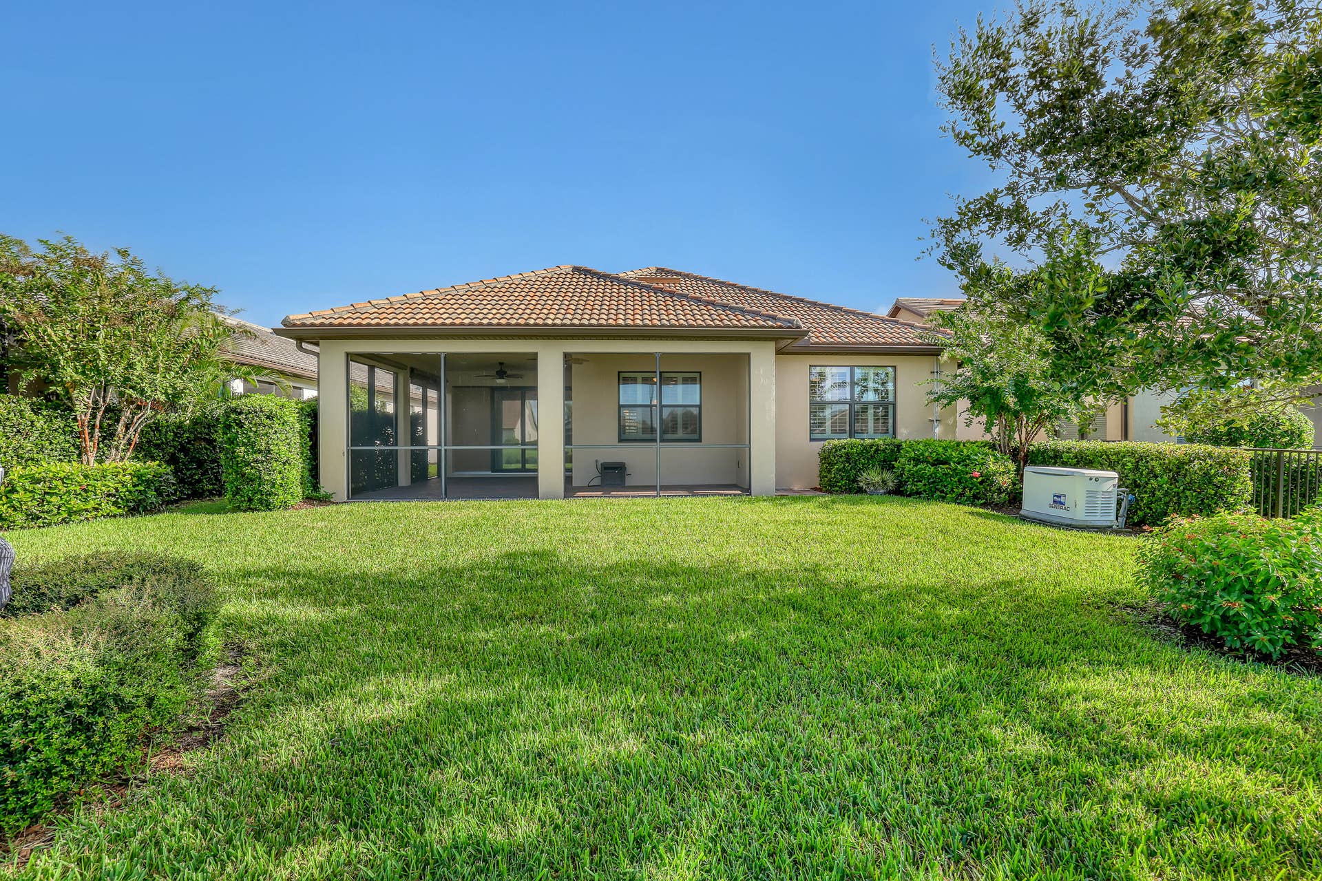 238 SE Longview (36)