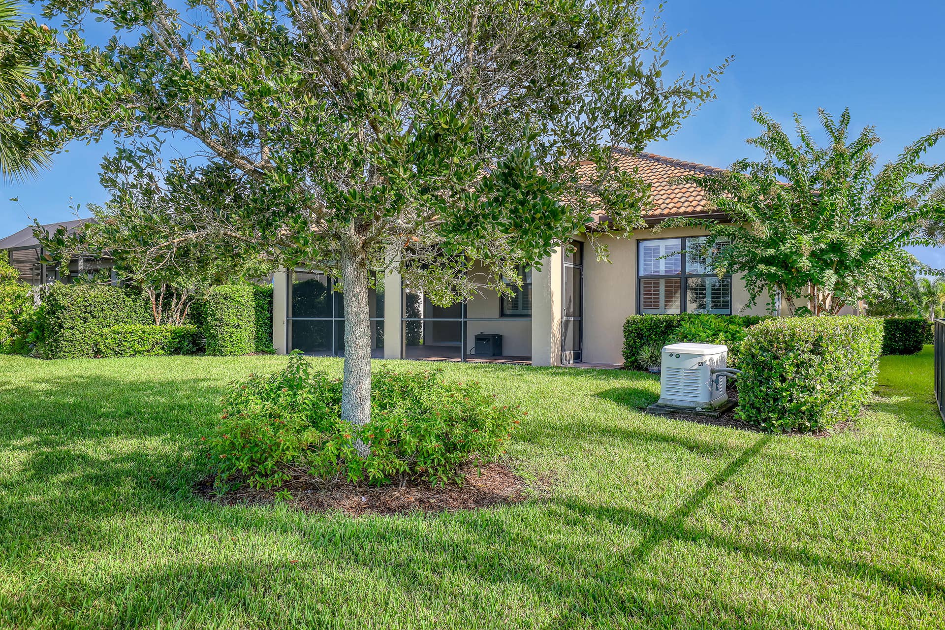 238 SE Longview (35)