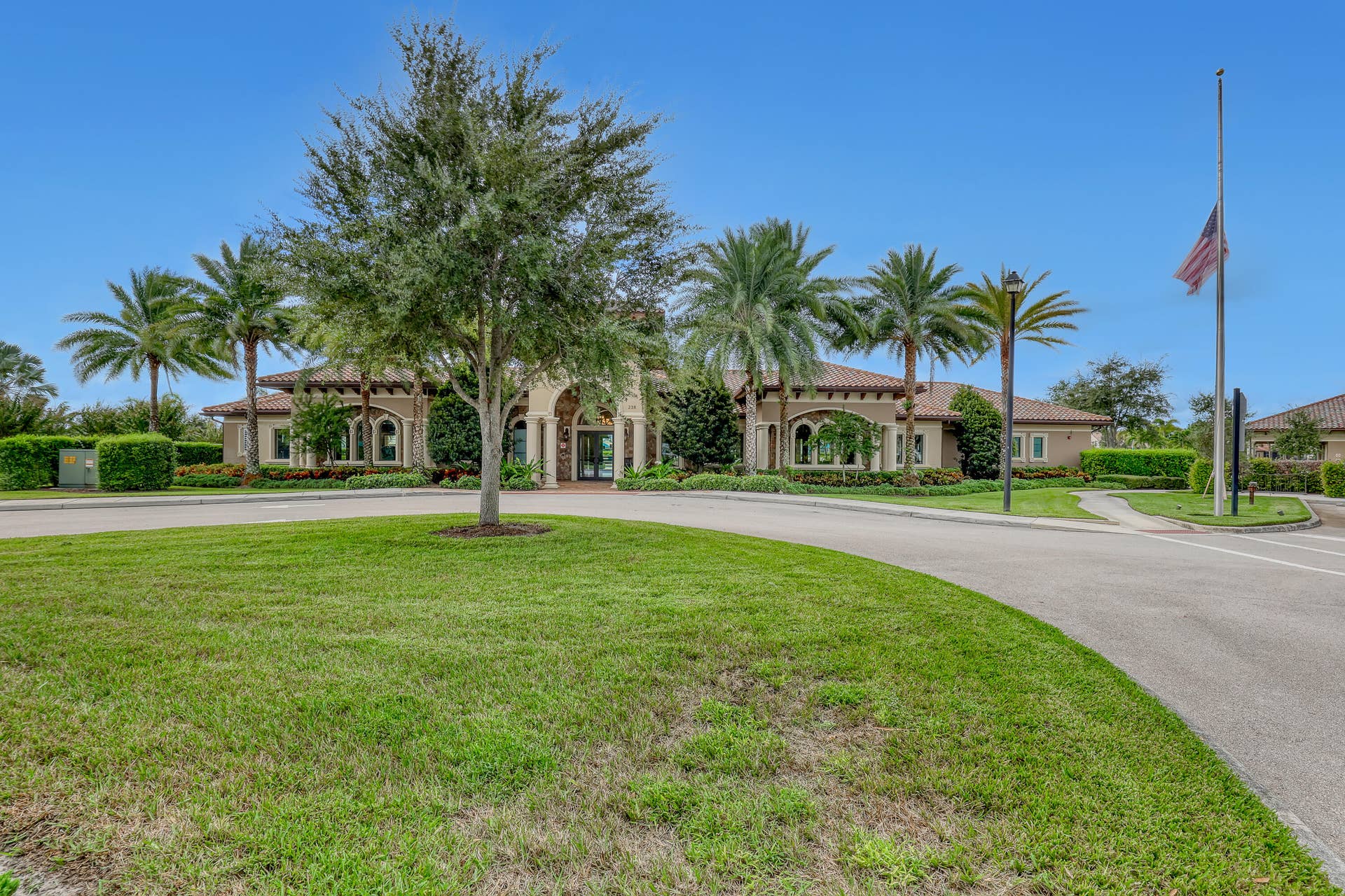 238 SE Longview (39)