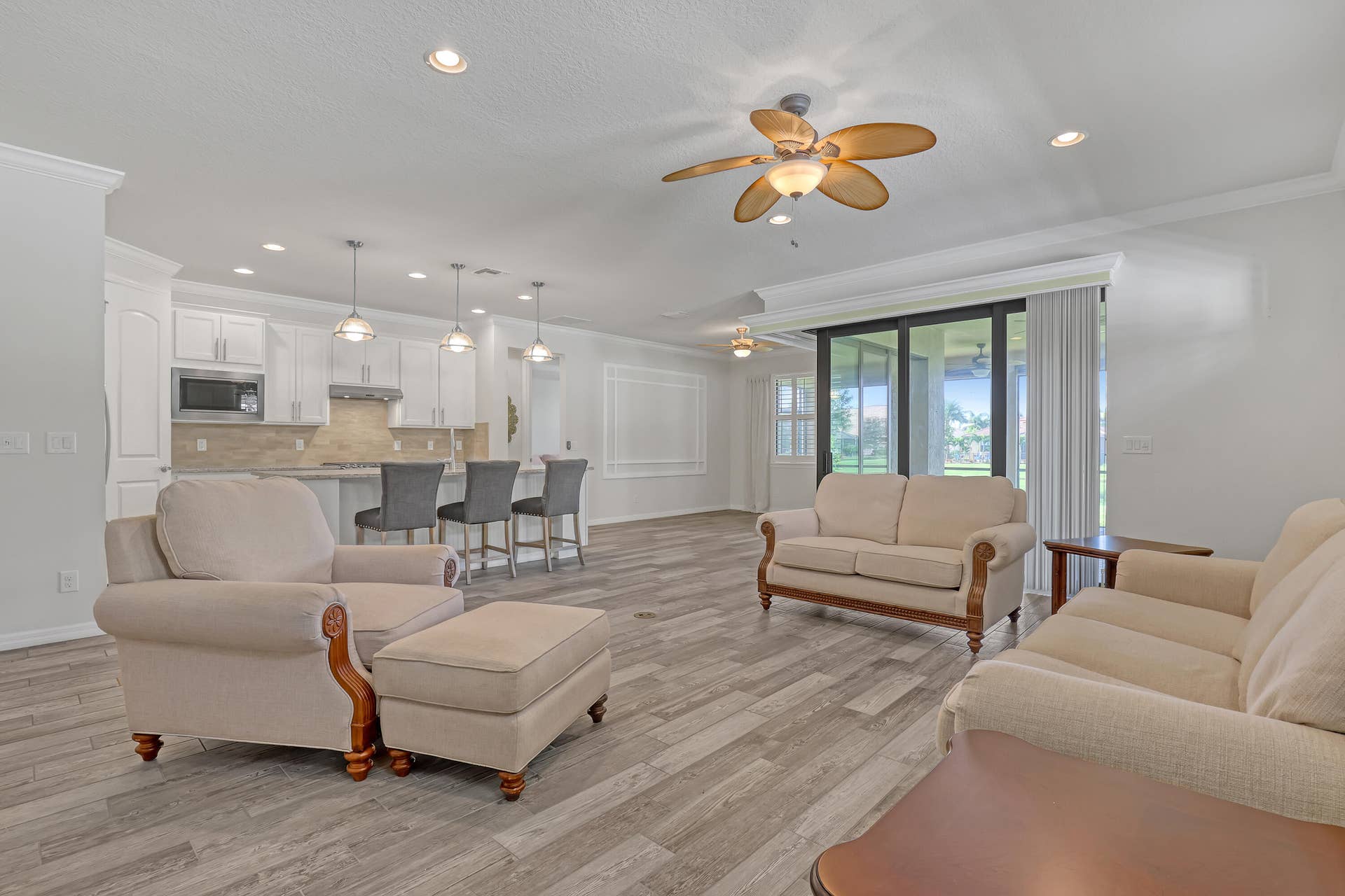 238 SE Longview (10)