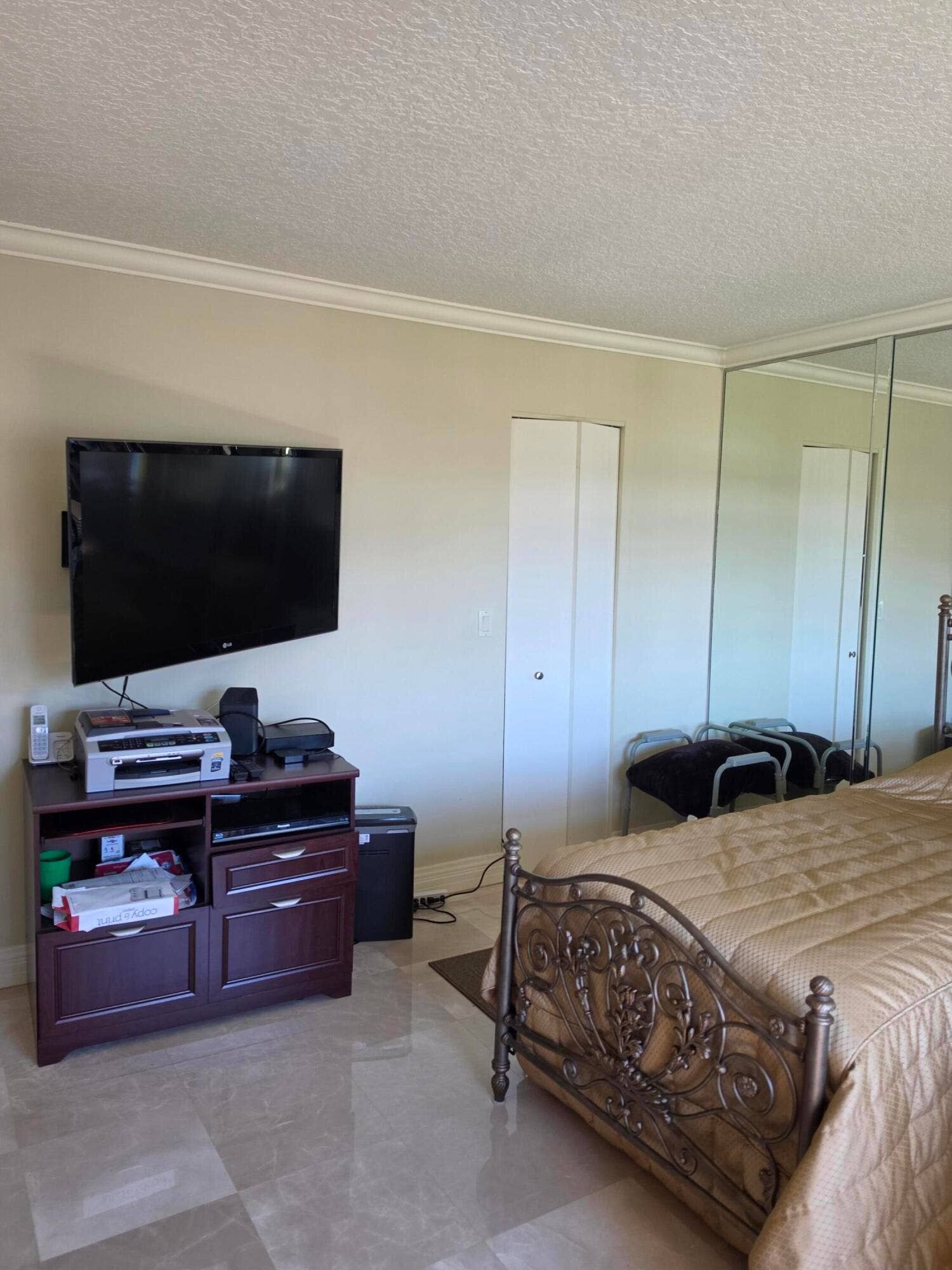 Clar708GuestBd2
