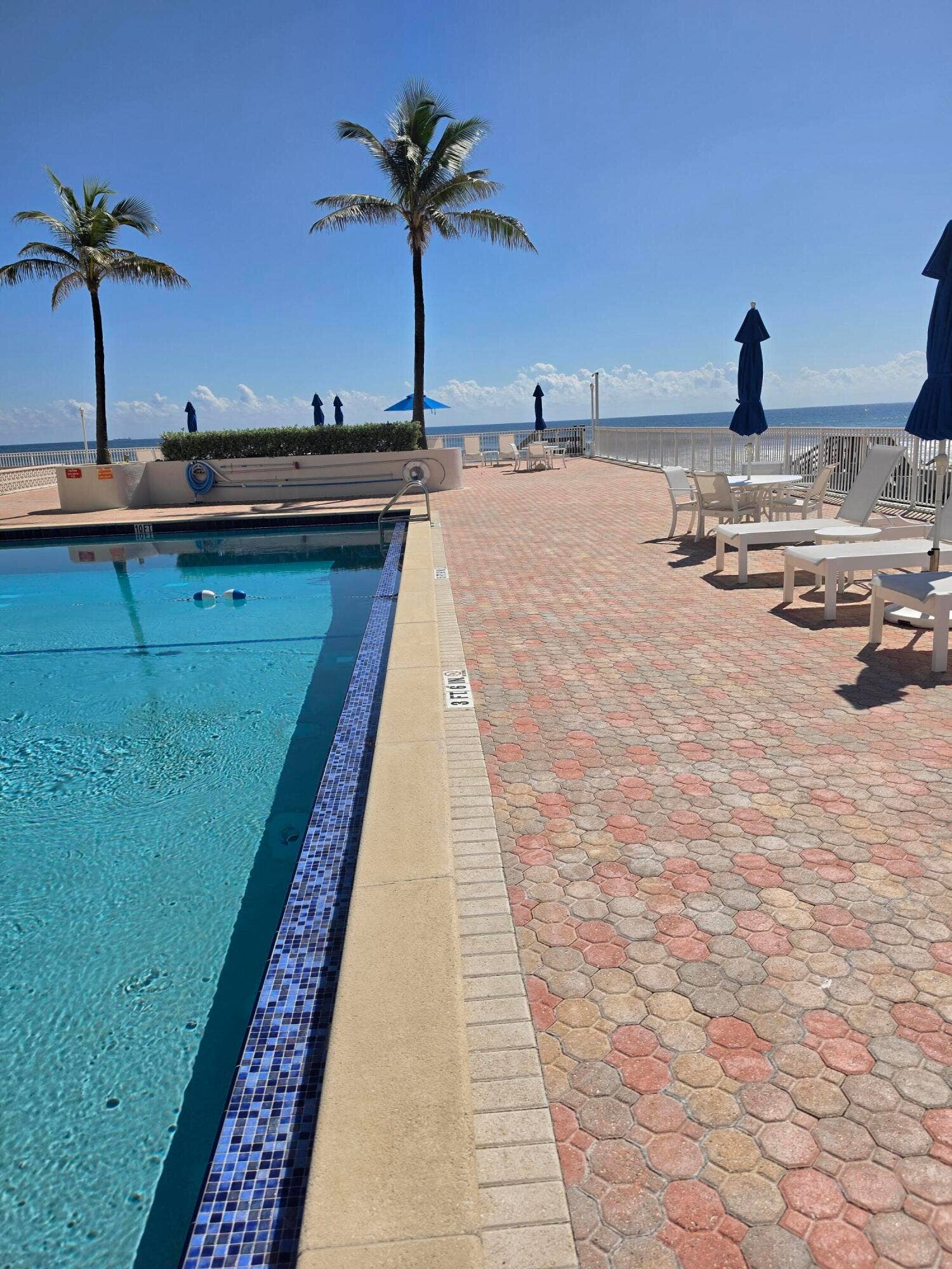 Clar708PoolDeck