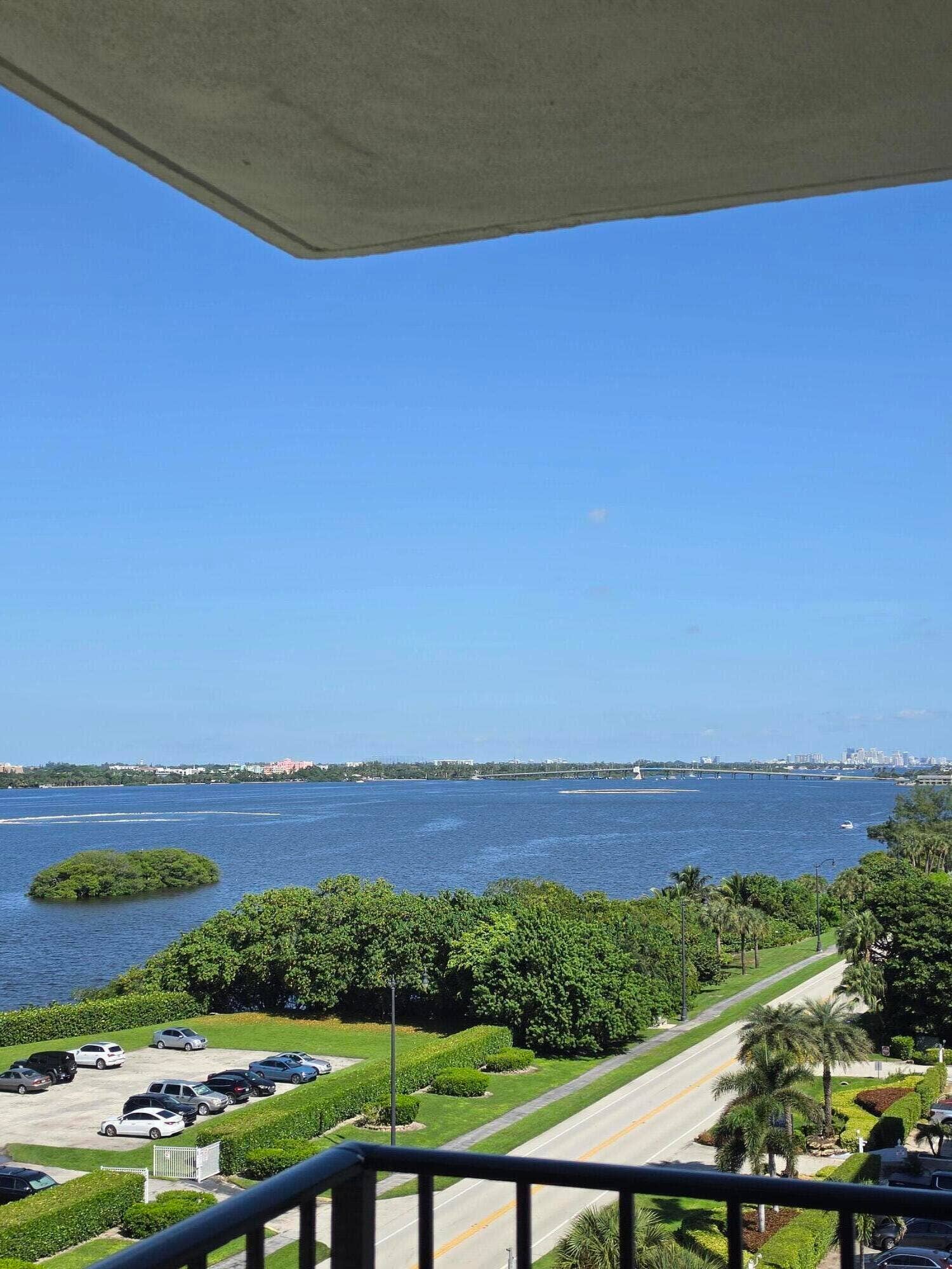 Clar708Balcony1